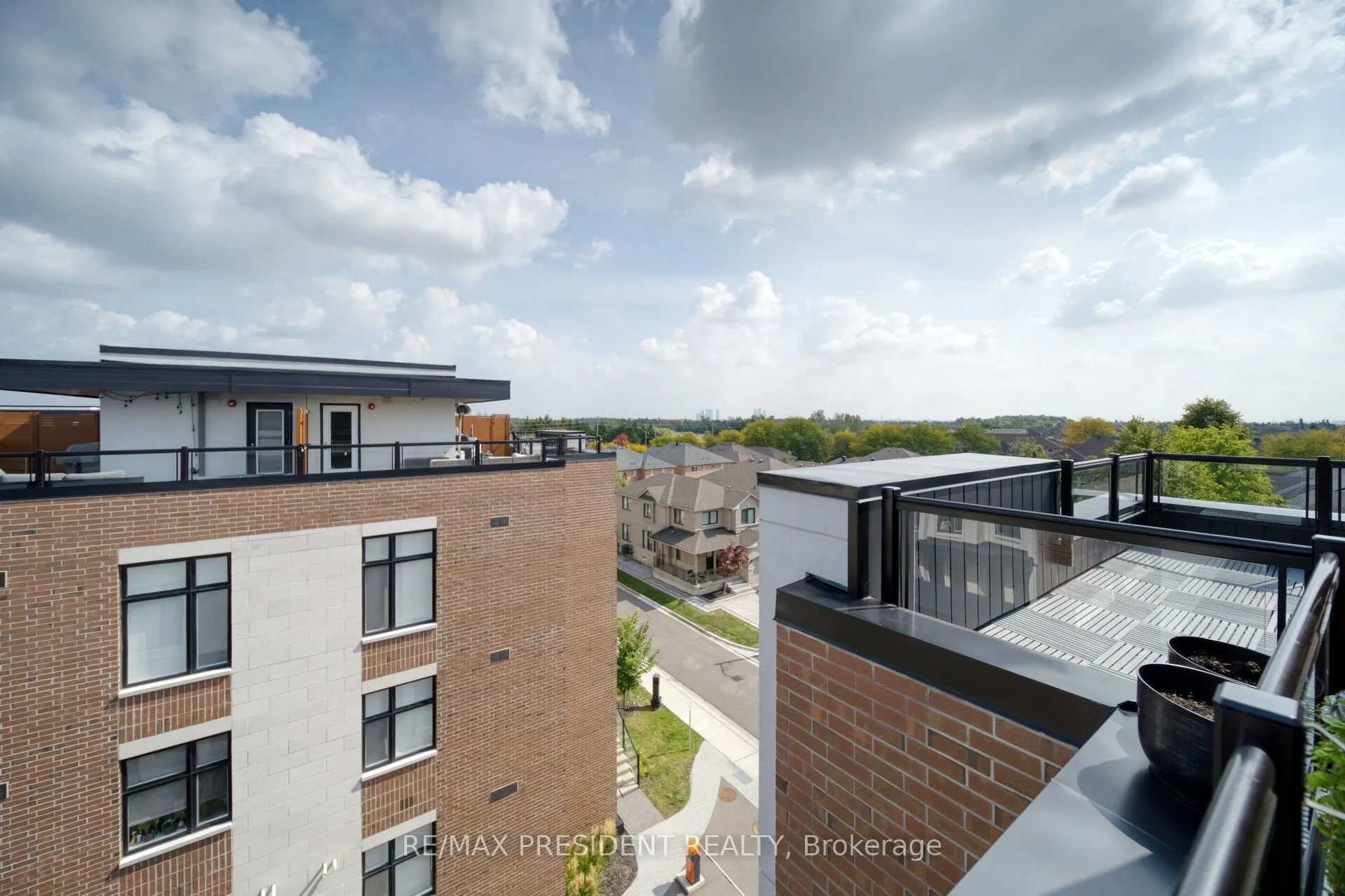 9580 Islington Avenue, #U232