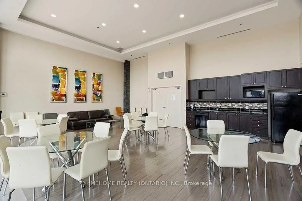 24 Woodstream Boulevard, #406