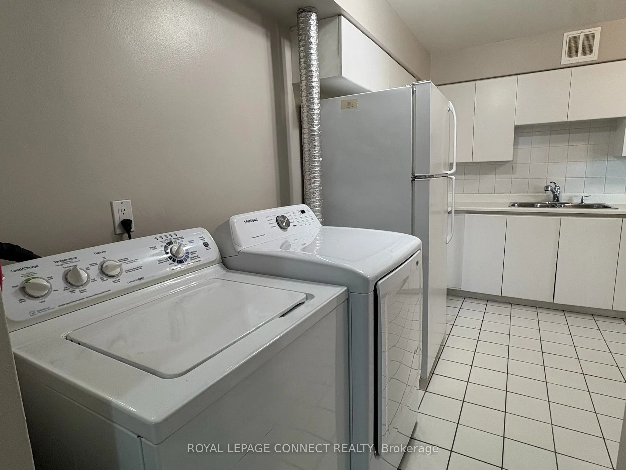 80 Inverlochy Boulevard, #910