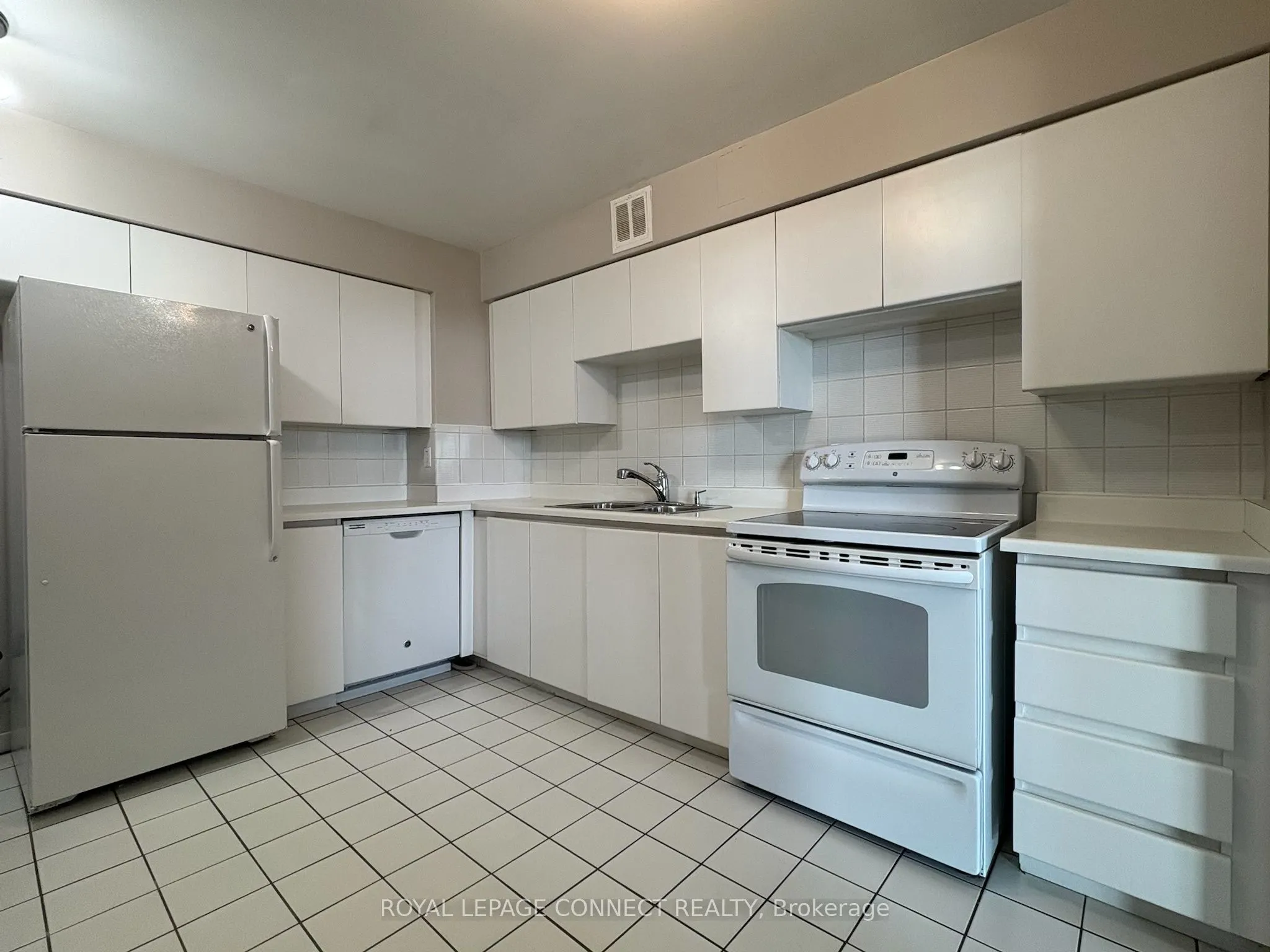 80 Inverlochy Boulevard, #910