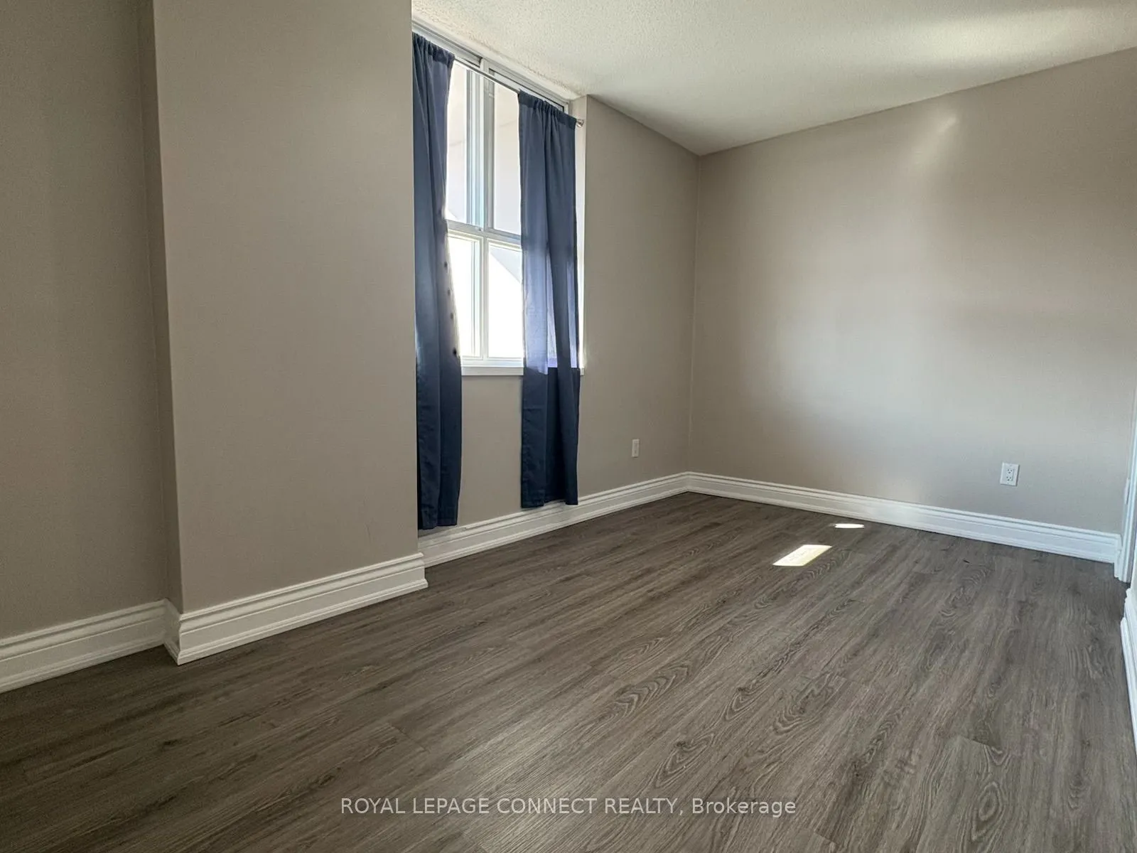 80 Inverlochy Boulevard, #910