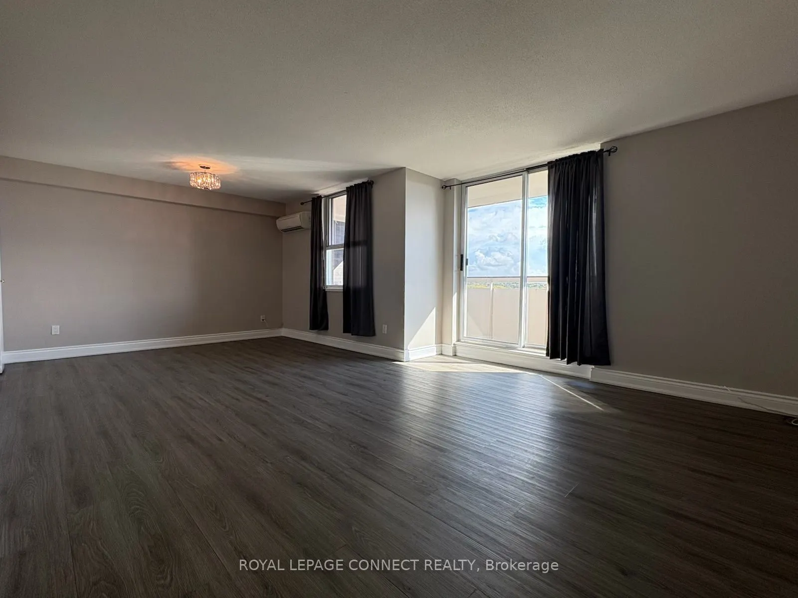 80 Inverlochy Boulevard, #910