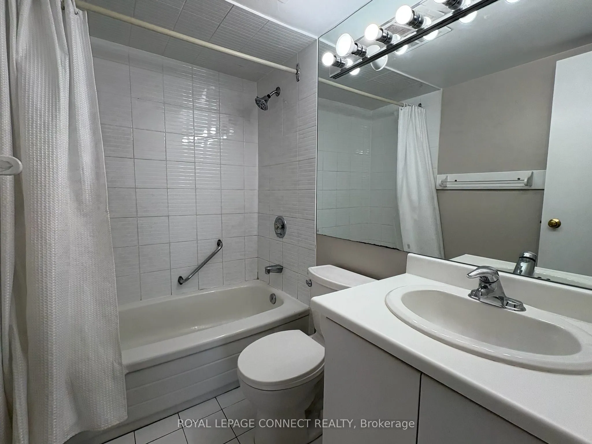 80 Inverlochy Boulevard, #910