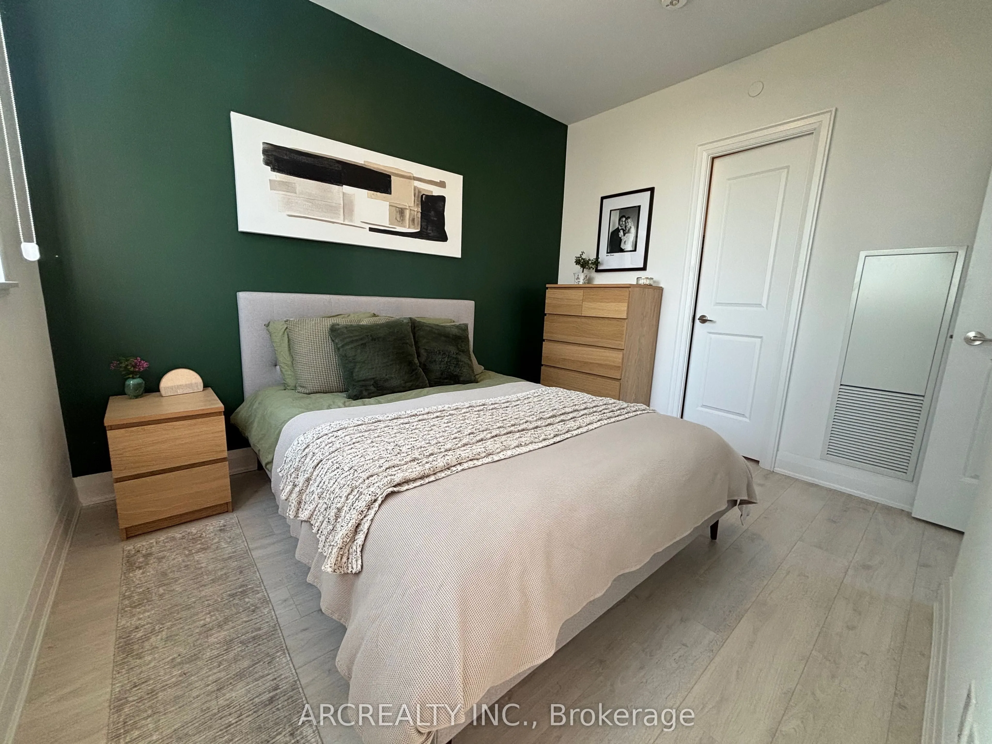 10 Gatineau Drive, #413