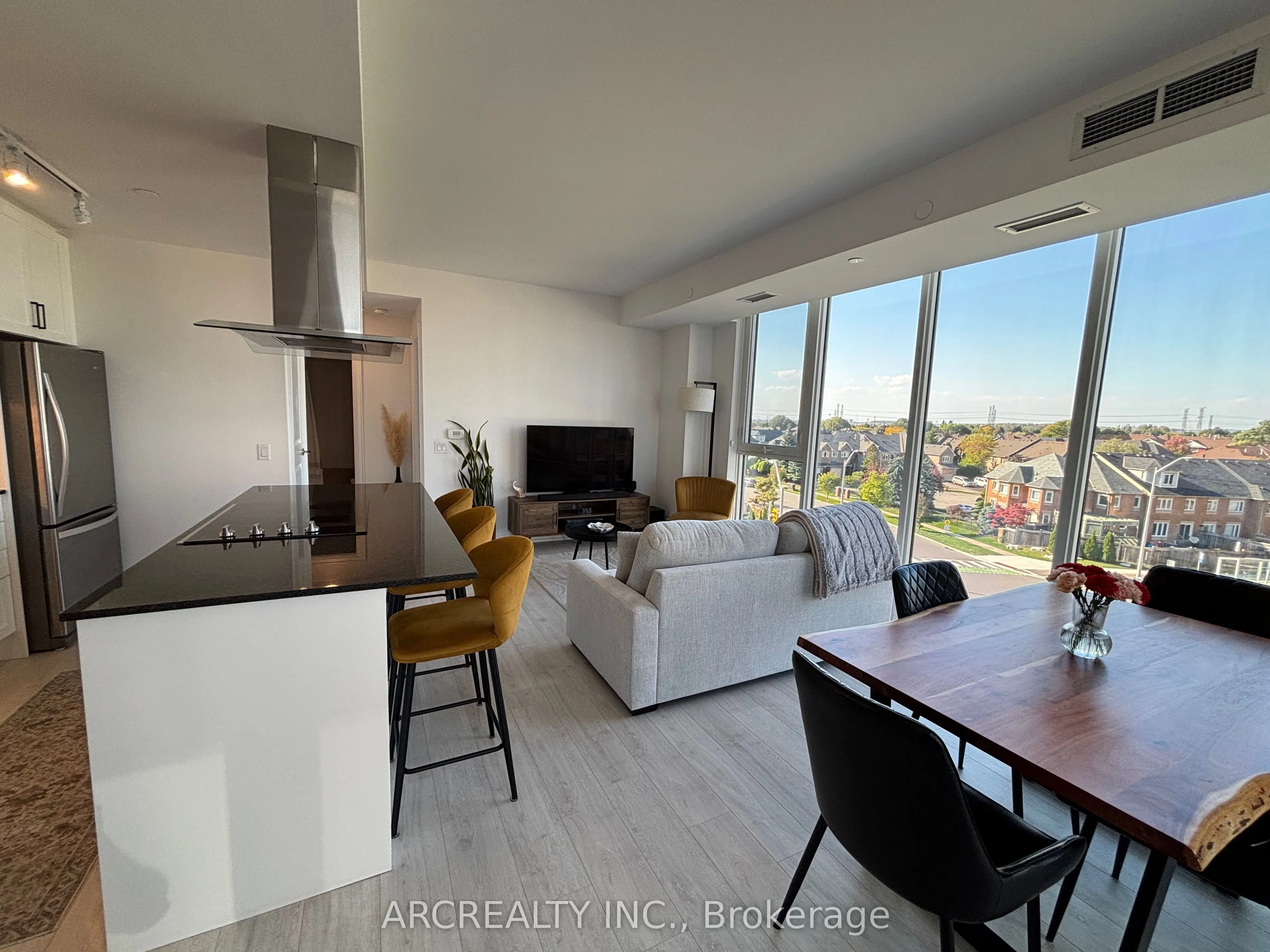 10 Gatineau Drive, #413