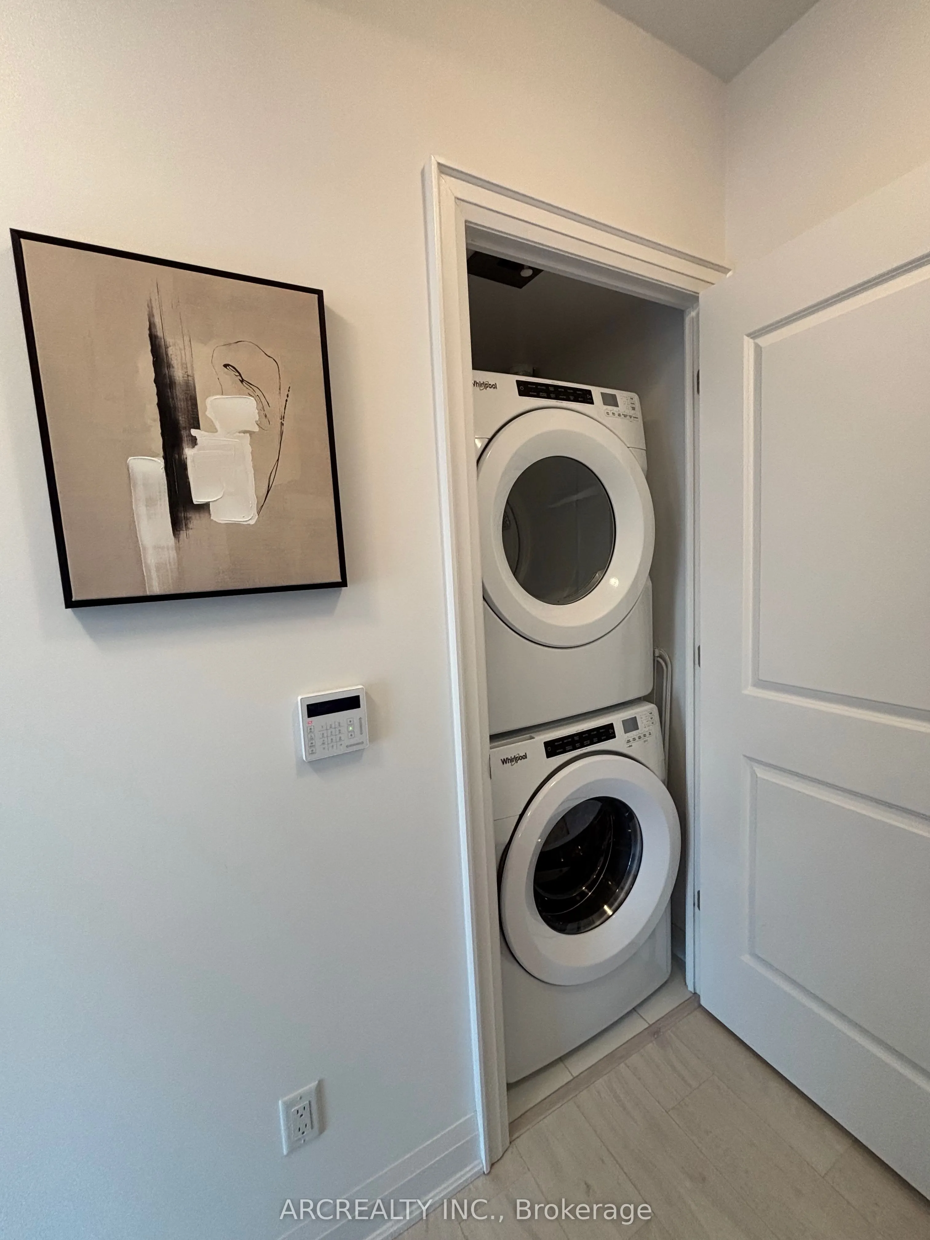 10 Gatineau Drive, #413