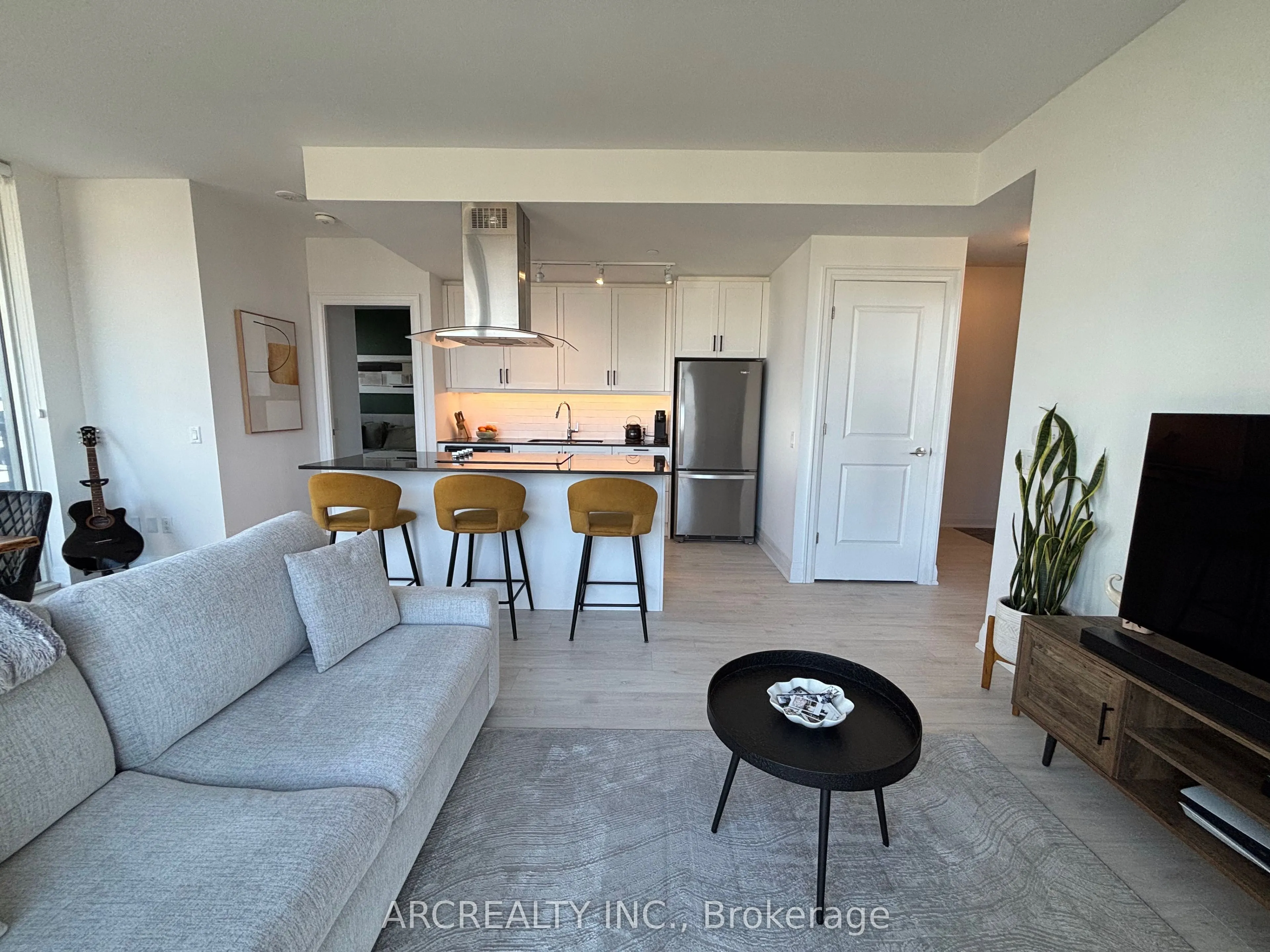 10 Gatineau Drive, #413