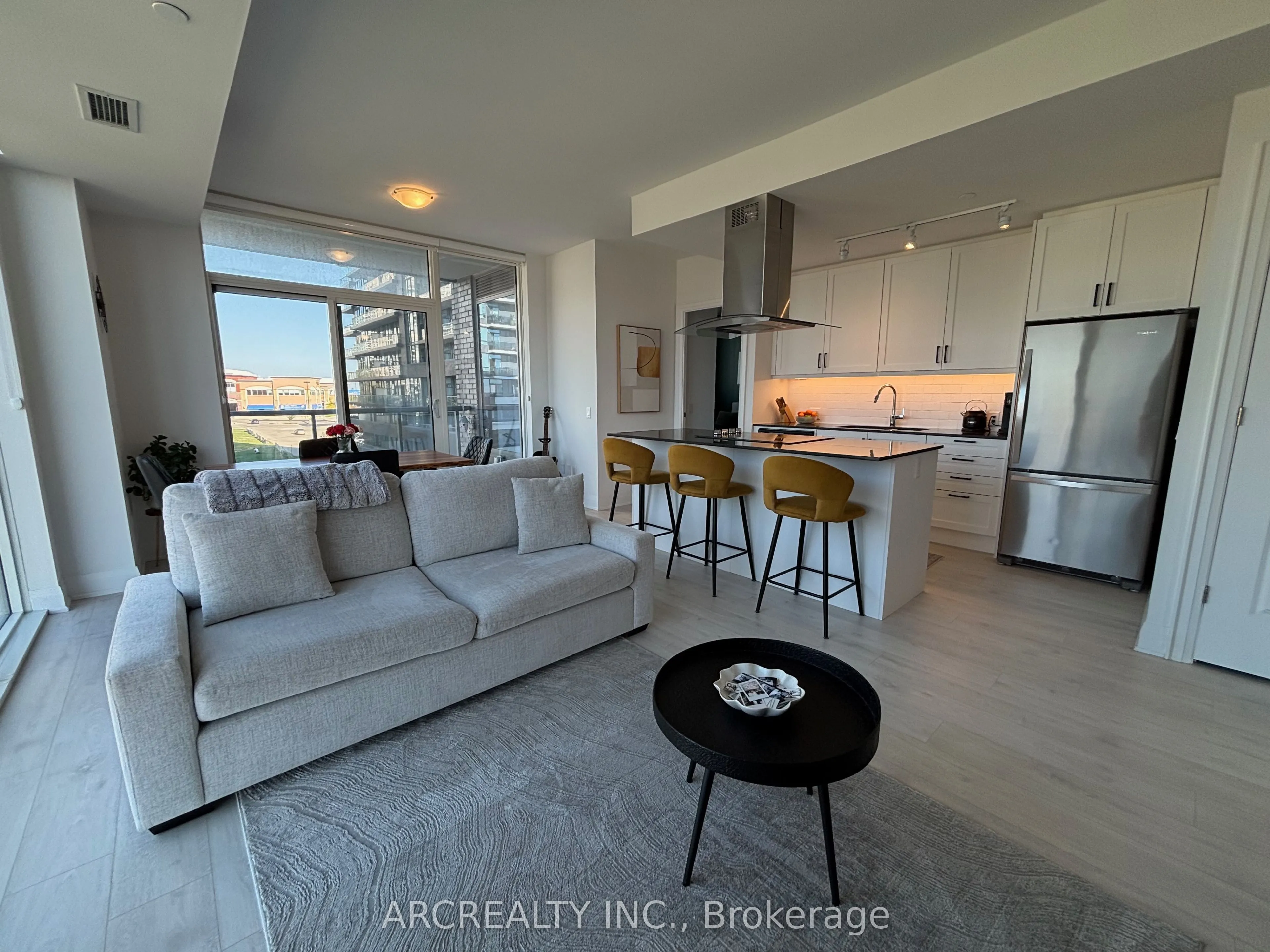 10 Gatineau Drive, #413