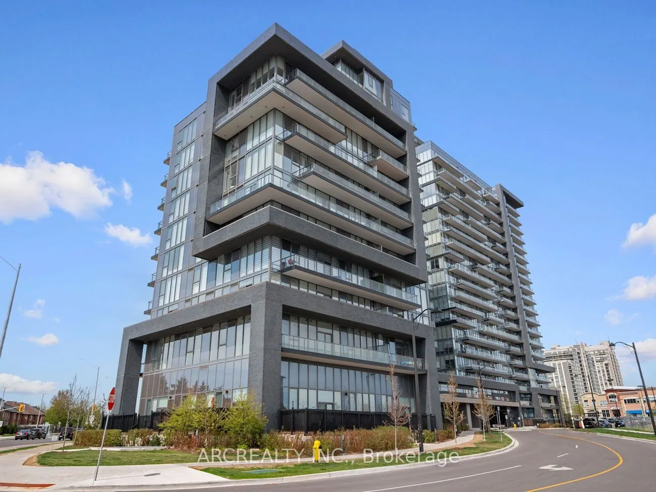 10 Gatineau Drive, #413