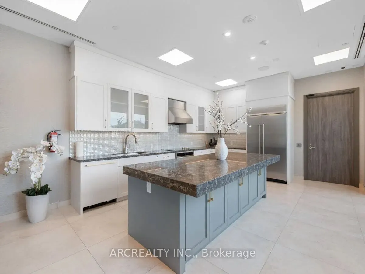 10 Gatineau Drive, #413
