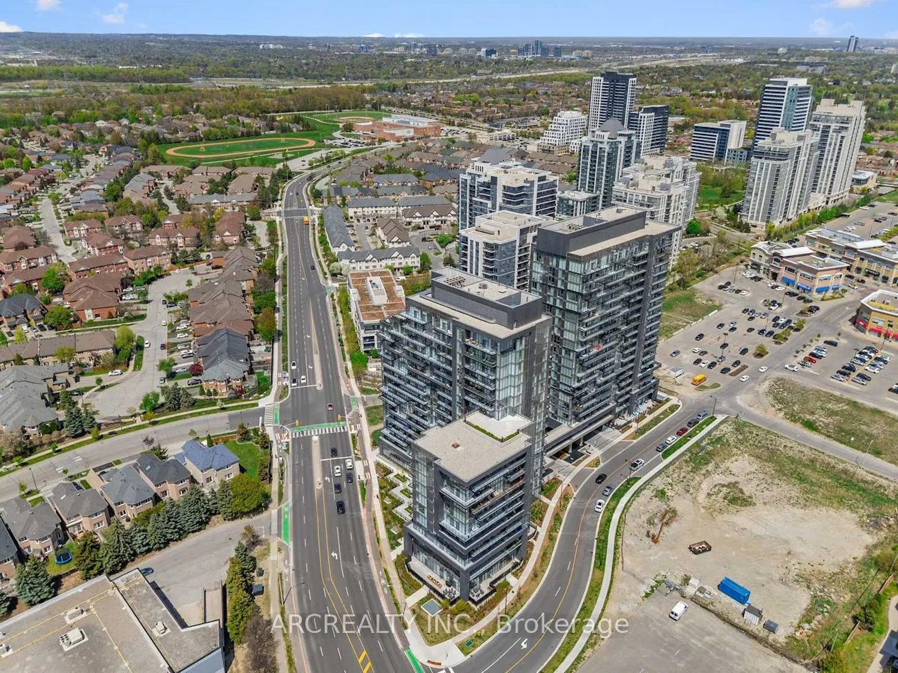 10 Gatineau Drive, #413