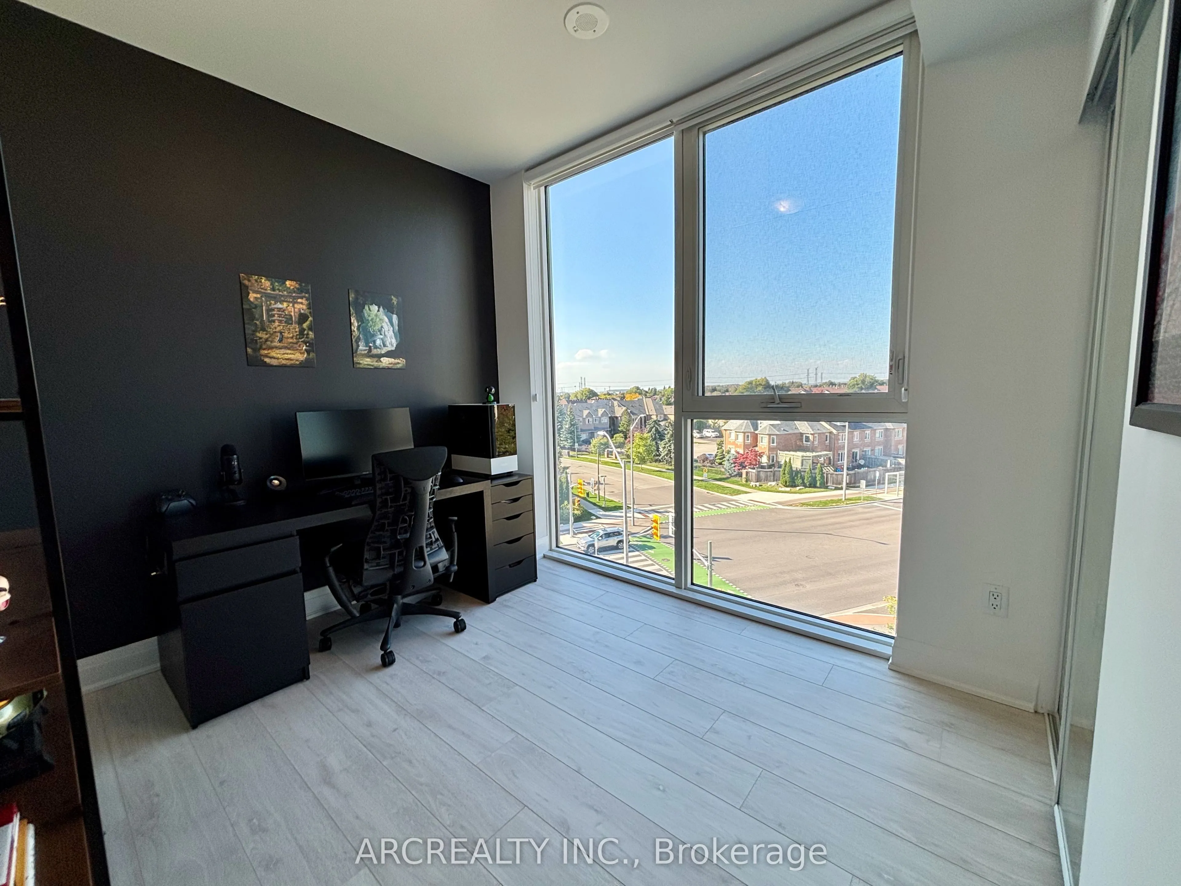 10 Gatineau Drive, #413