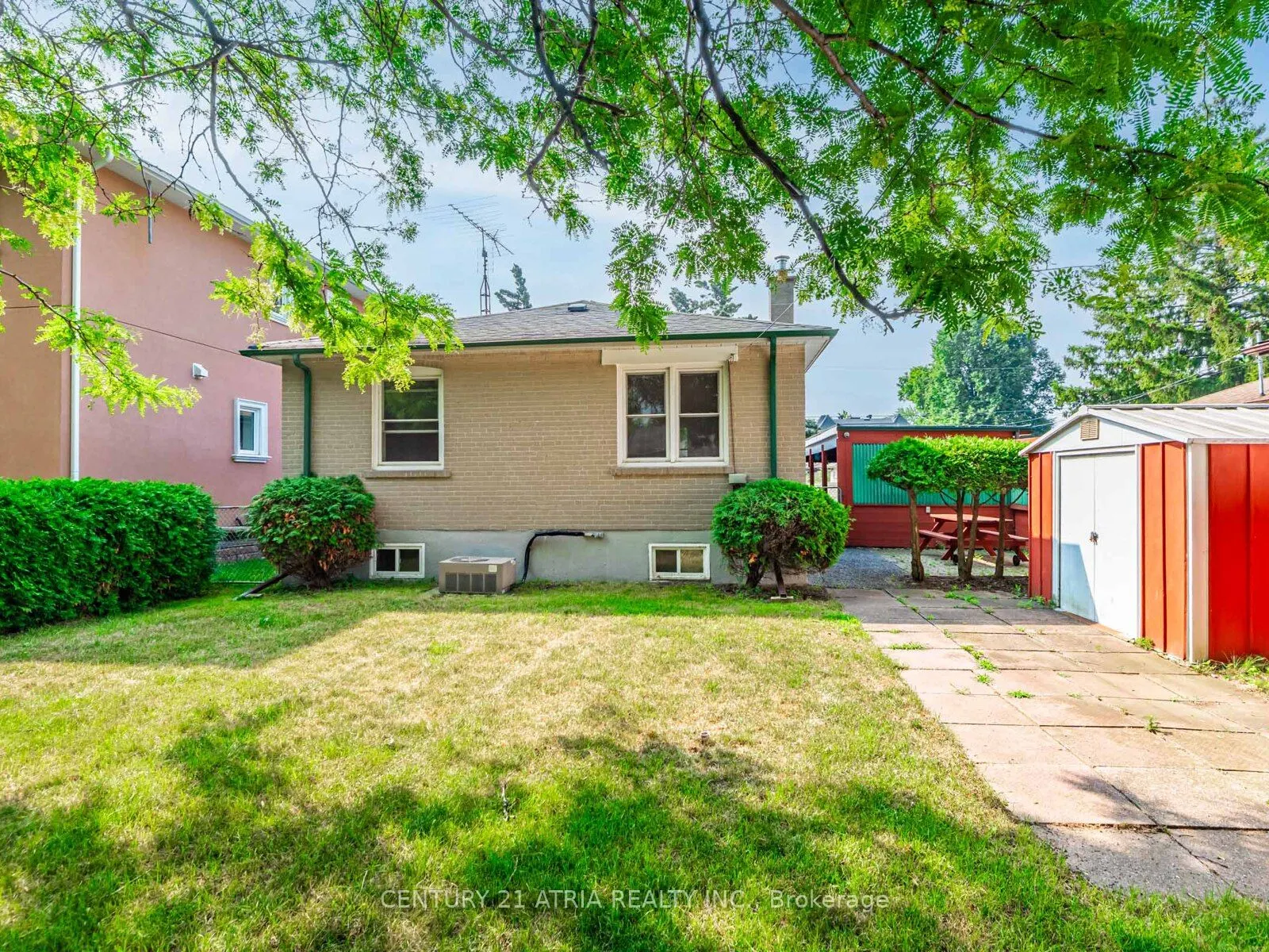 64 Rockport Crescent