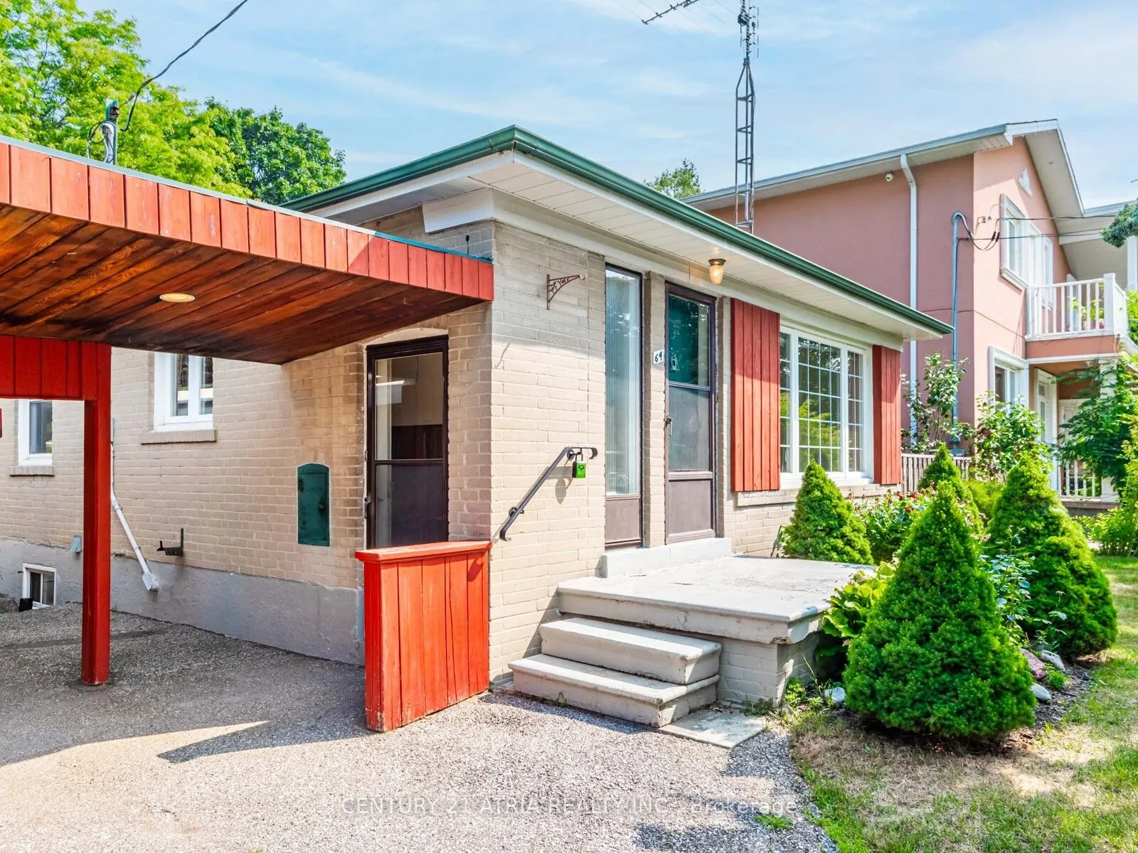 64 Rockport Crescent