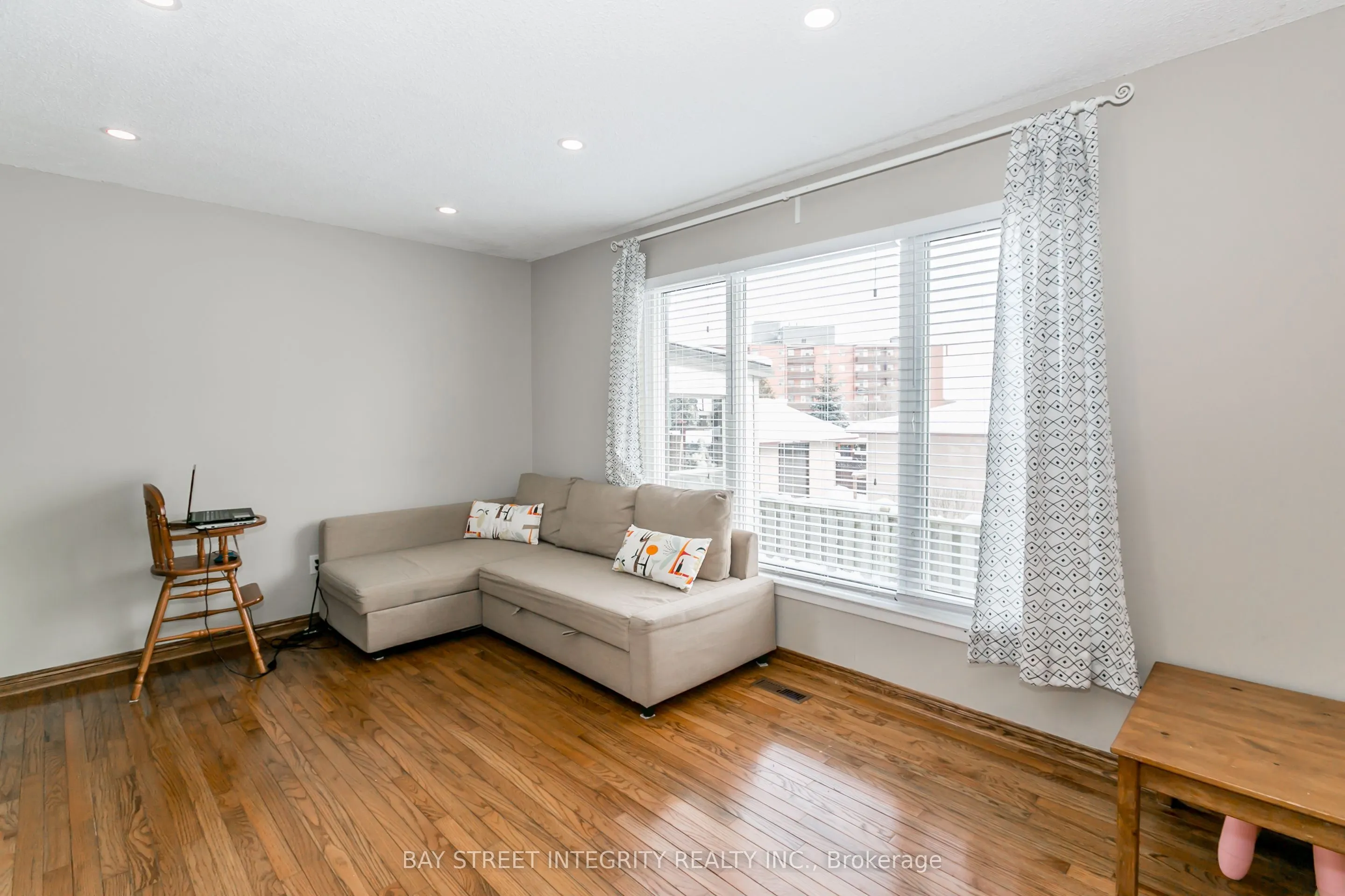 3 Maplegrove Avenue