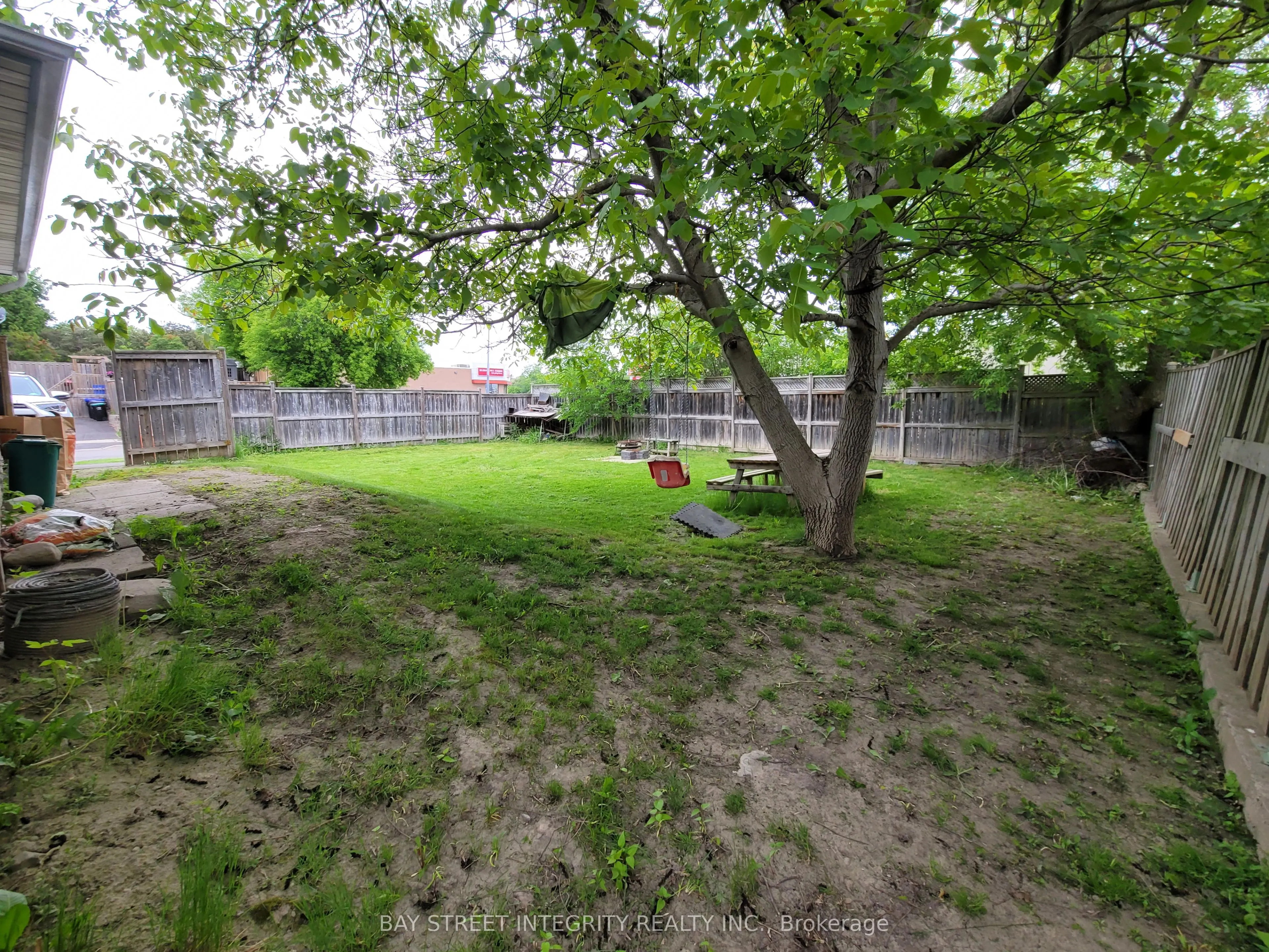 3 Maplegrove Avenue