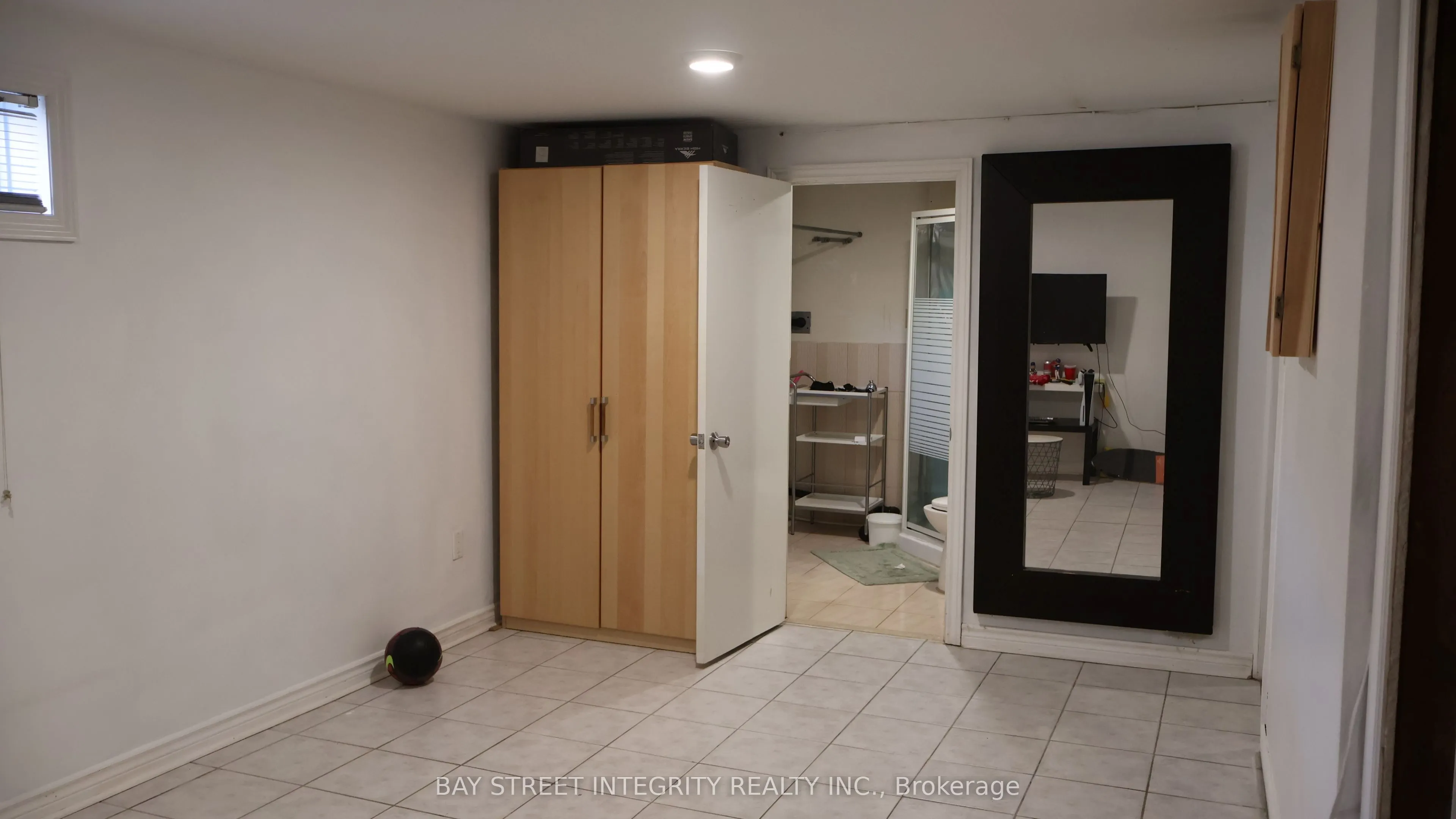3 Maplegrove Avenue
