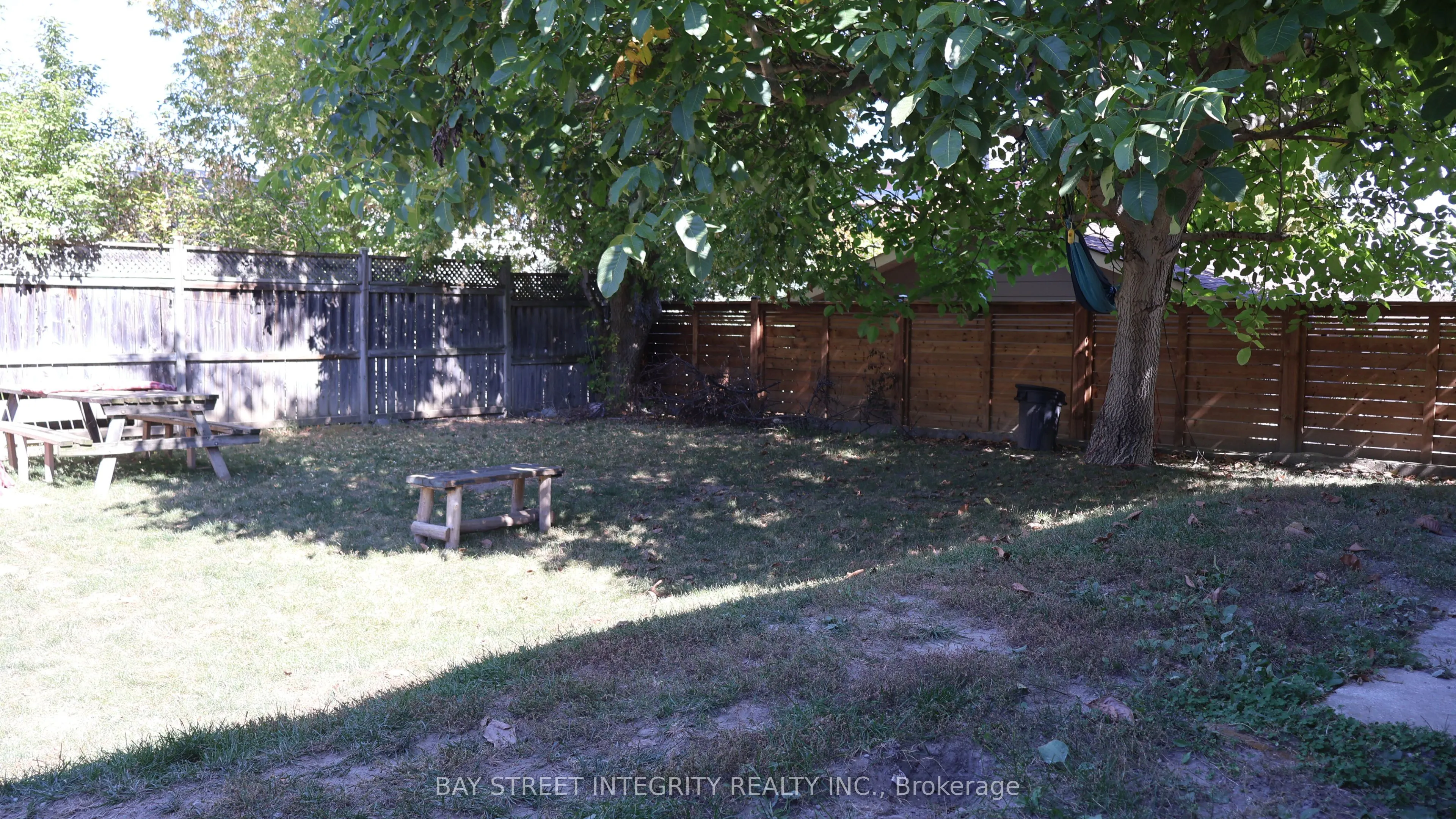 3 Maplegrove Avenue