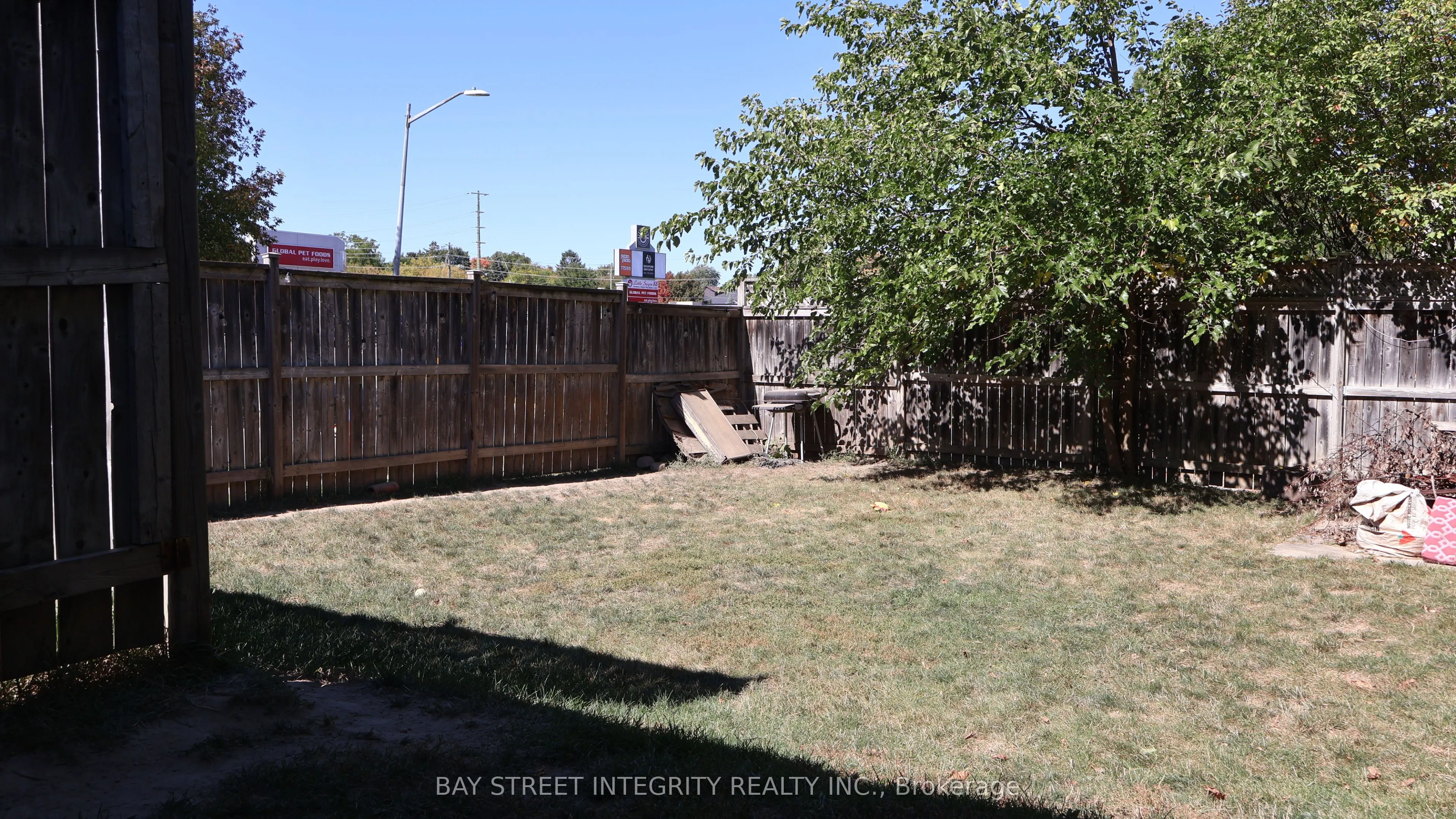 3 Maplegrove Avenue