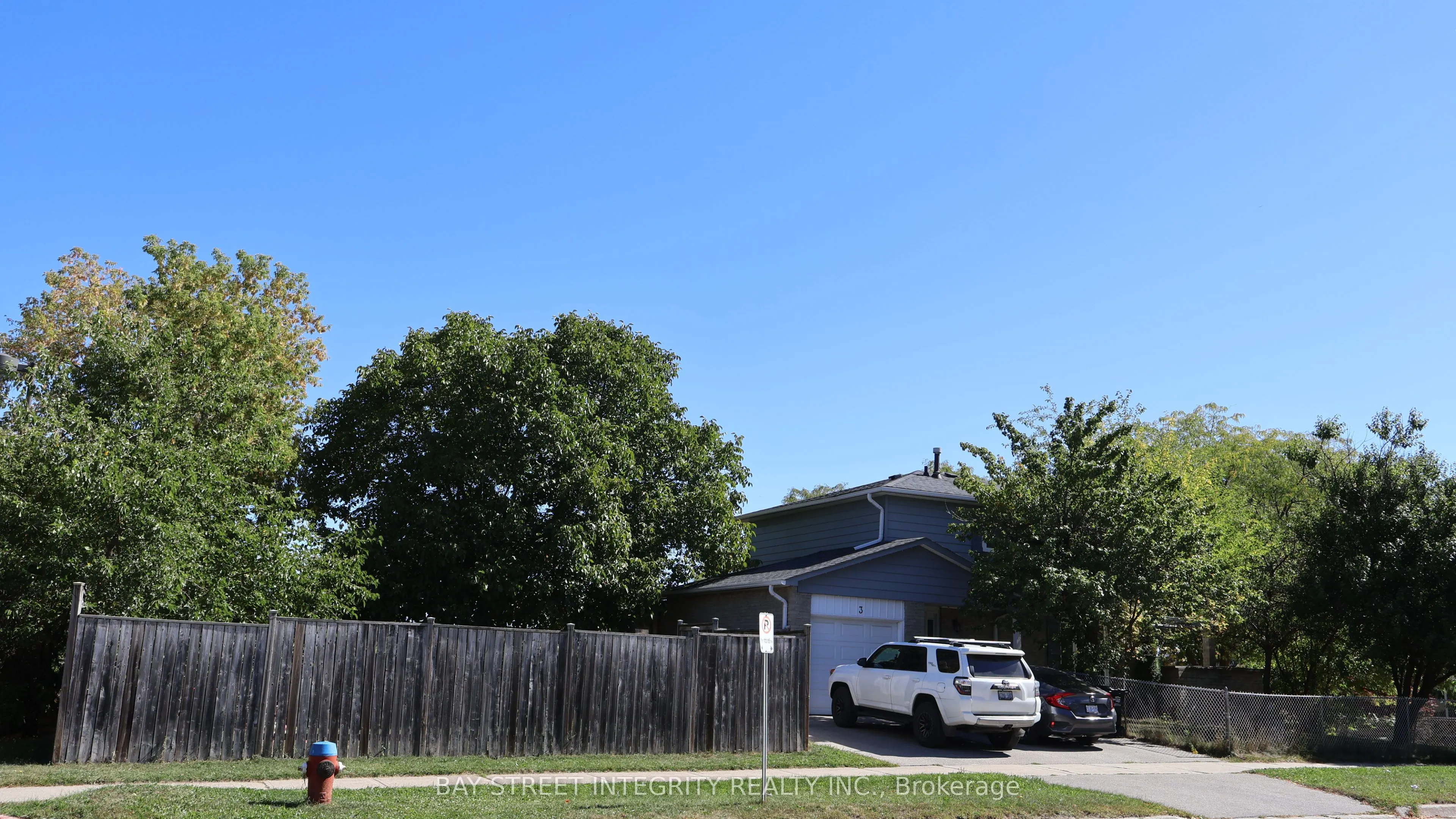 3 Maplegrove Avenue