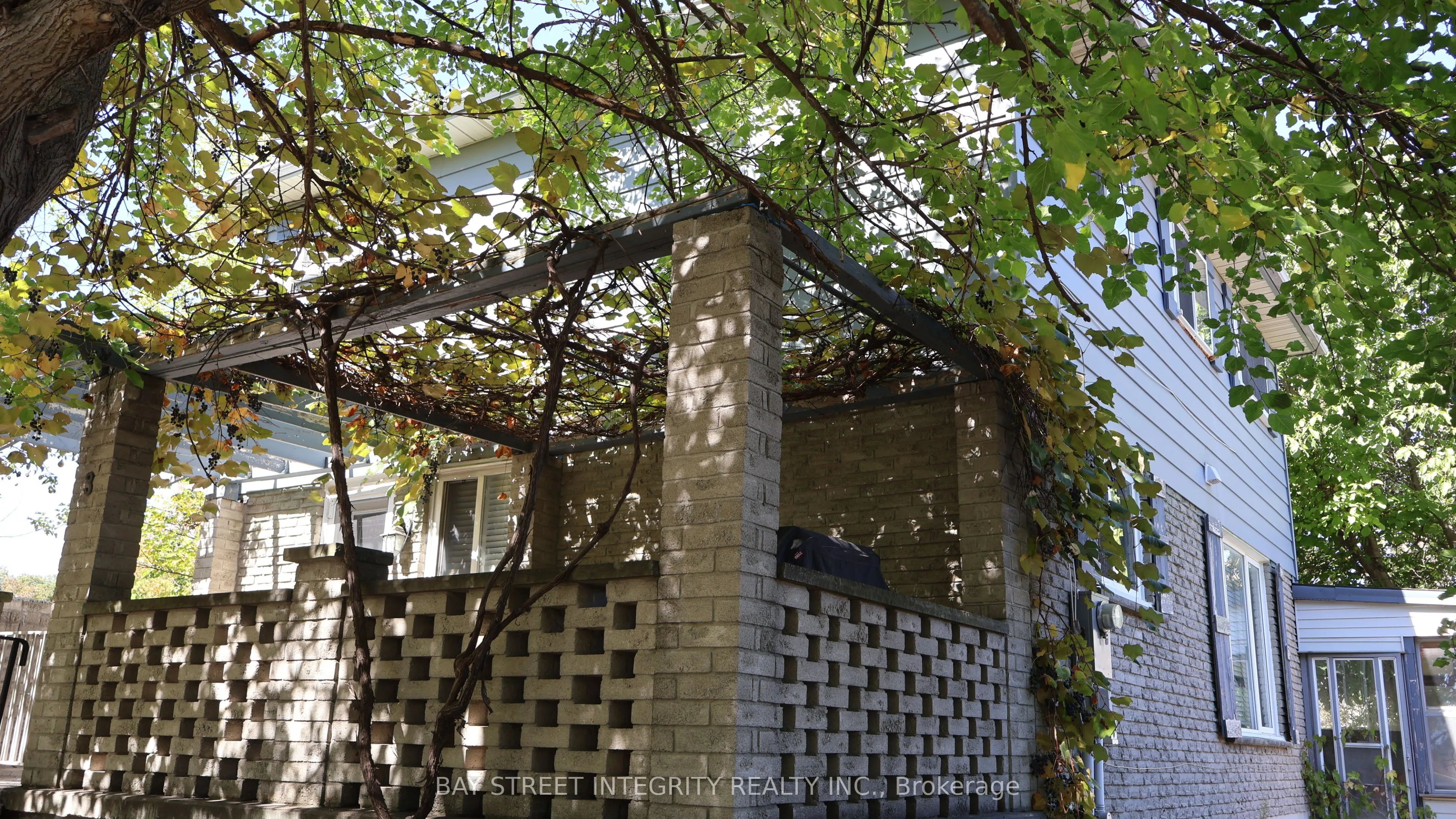 3 Maplegrove Avenue