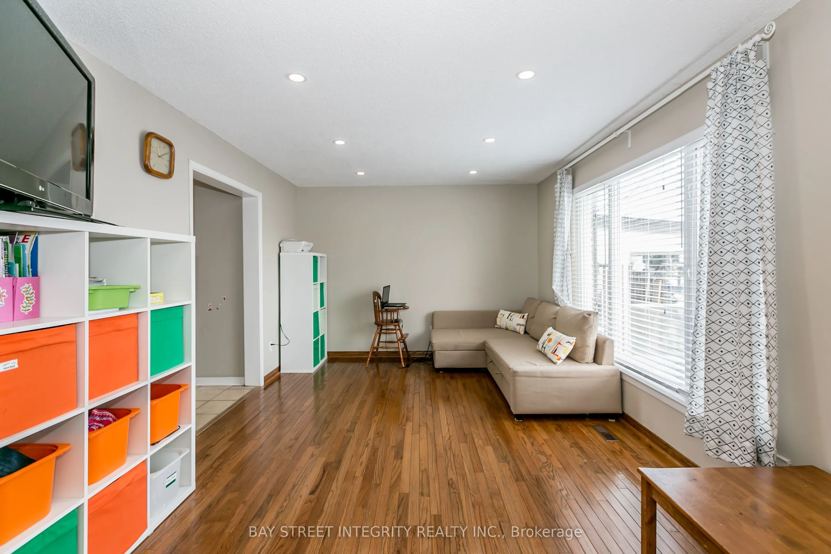 3 Maplegrove Avenue