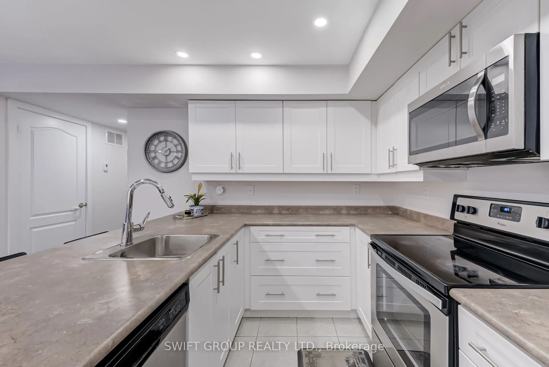 1 Blanche Lane, #801