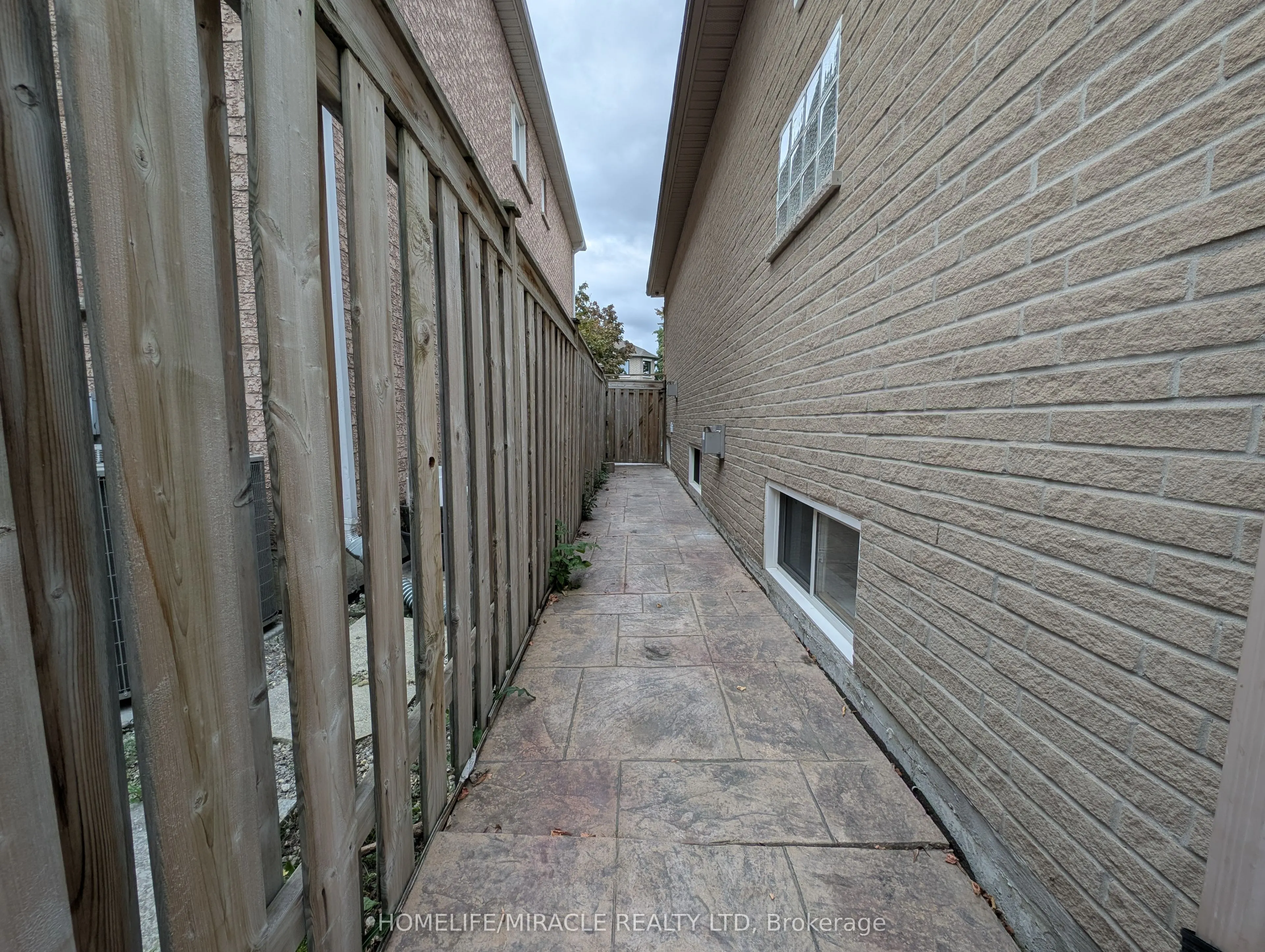 63 Loudon Crescent, #Basement