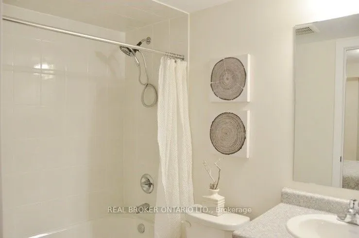 30 Westmeath Lane, #2523