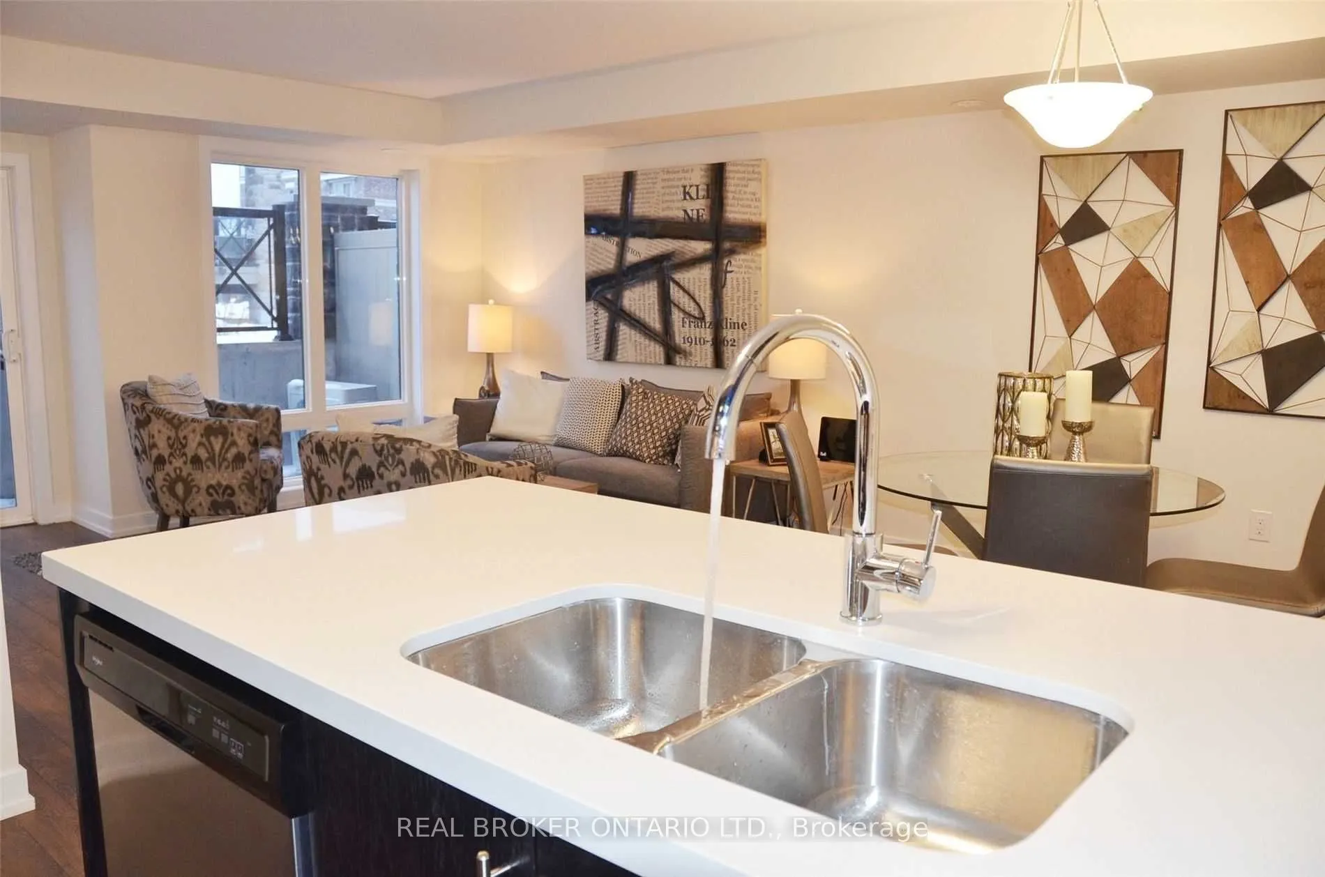 30 Westmeath Lane, #2523