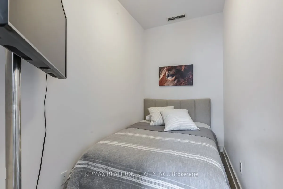 375 SEA RAY Avenue, #122