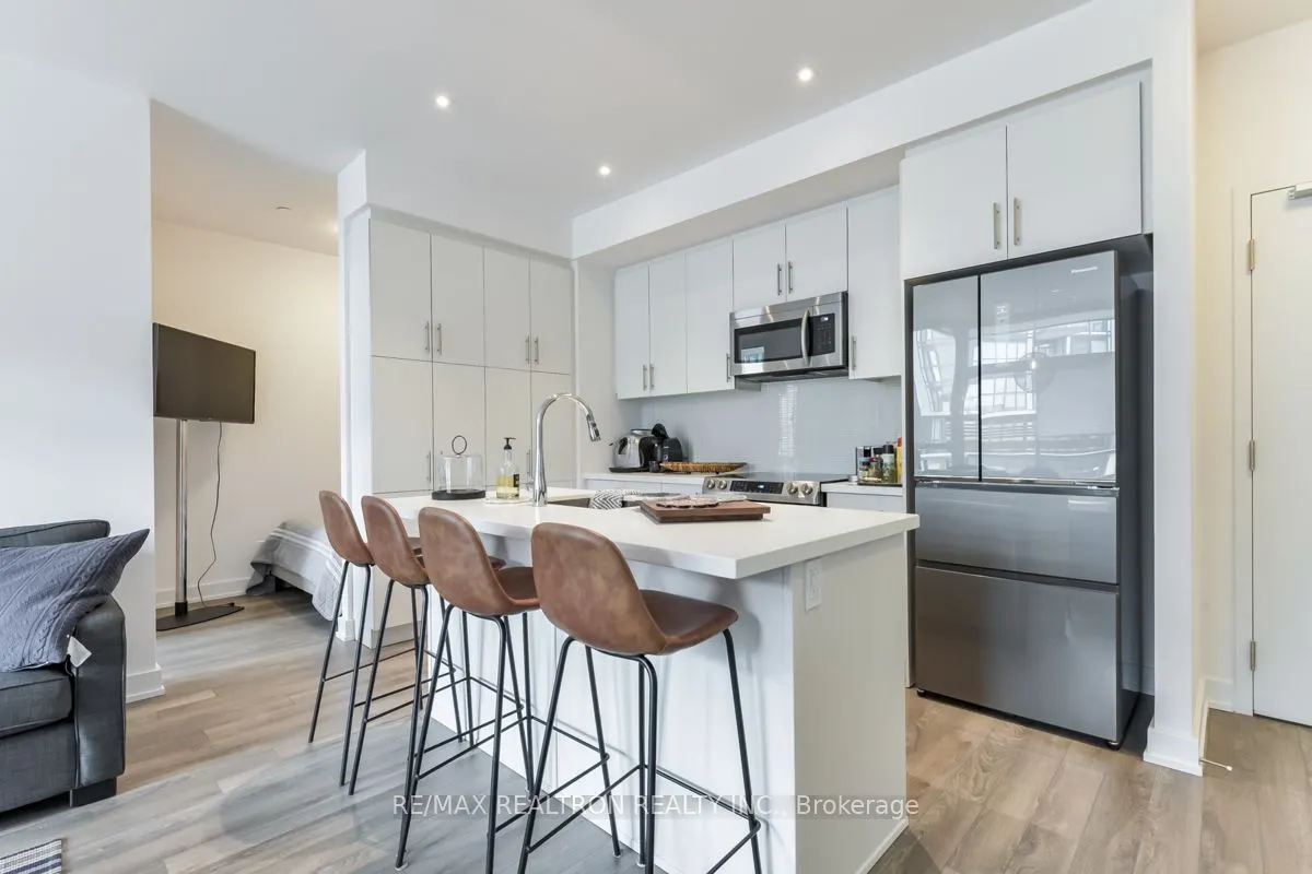 375 SEA RAY Avenue, #122