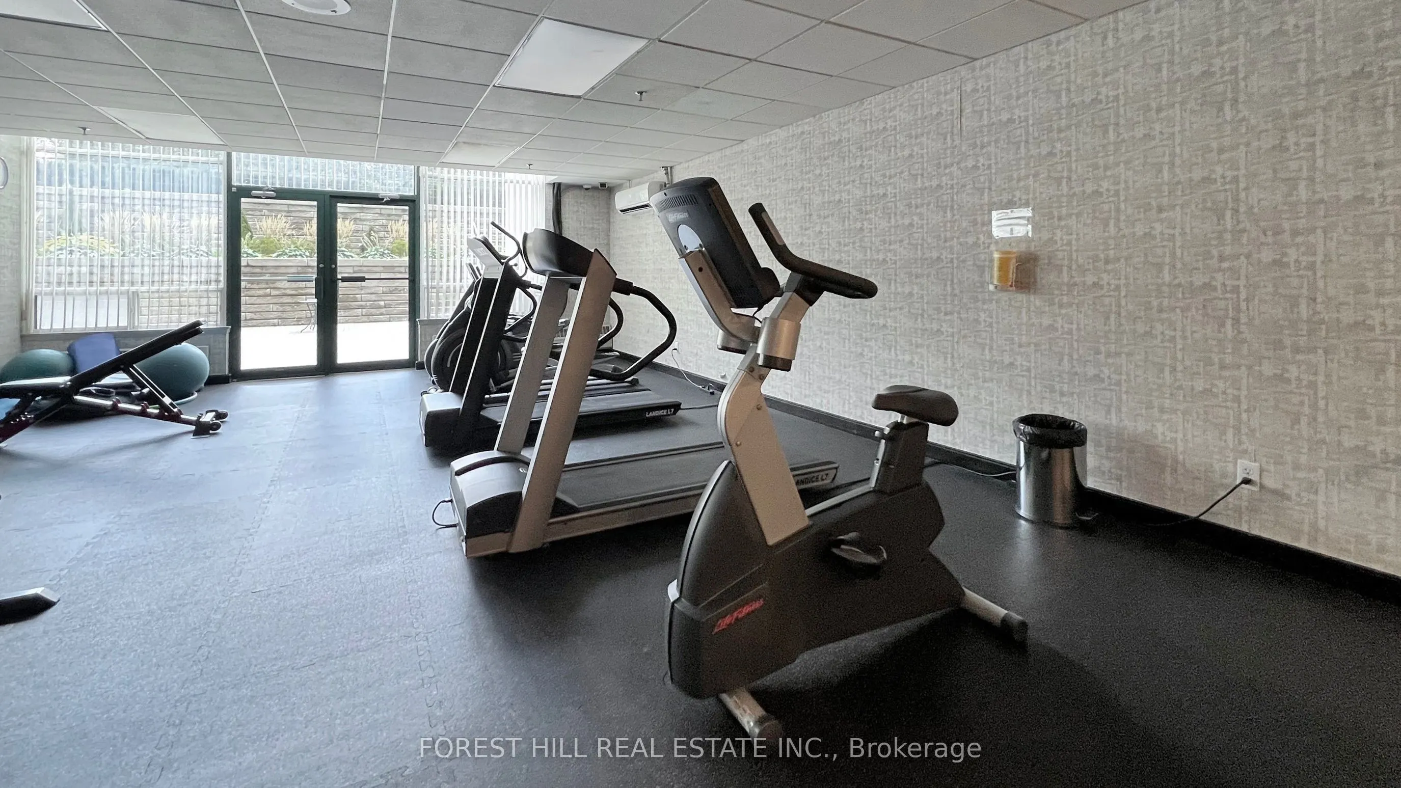 110 Promenade Circle, #1109