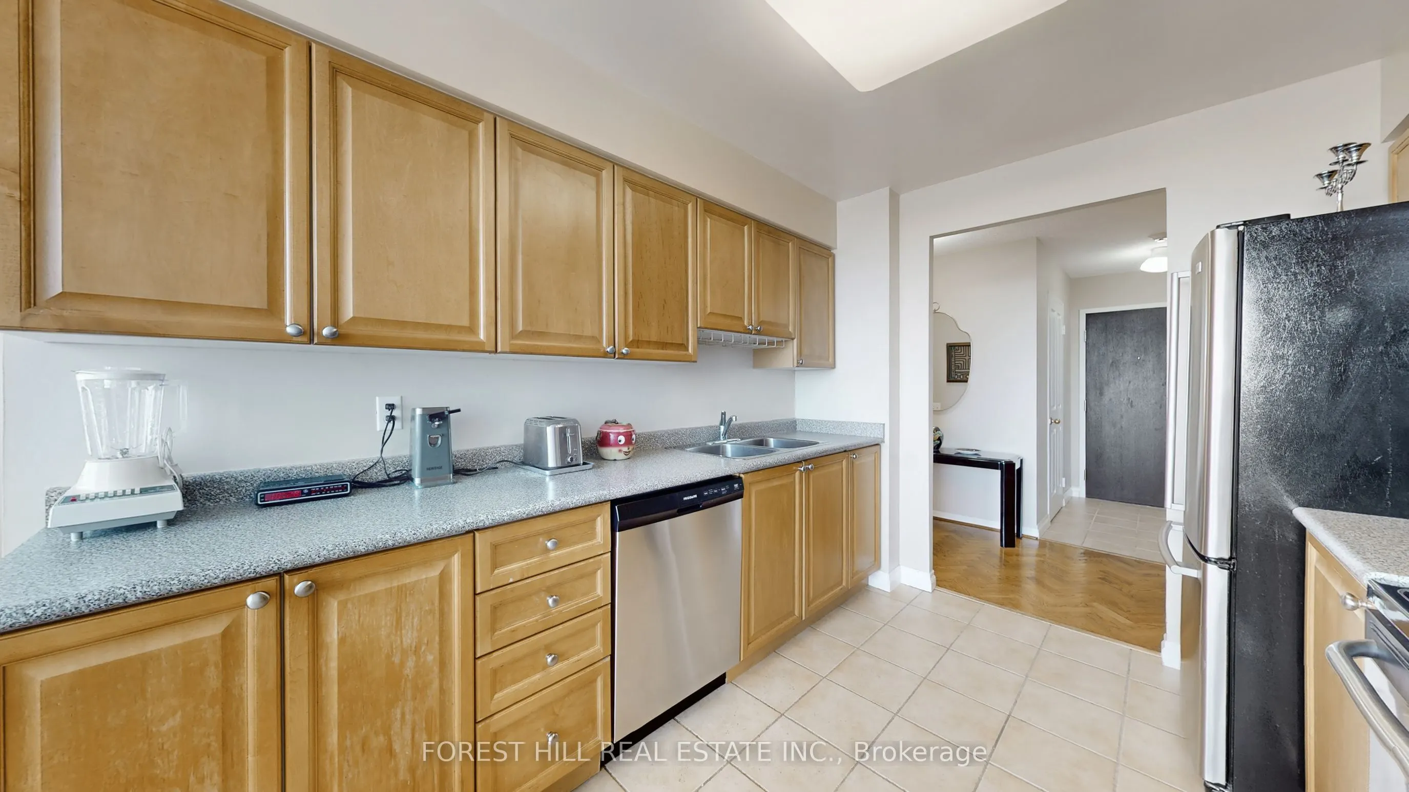 110 Promenade Circle, #1109
