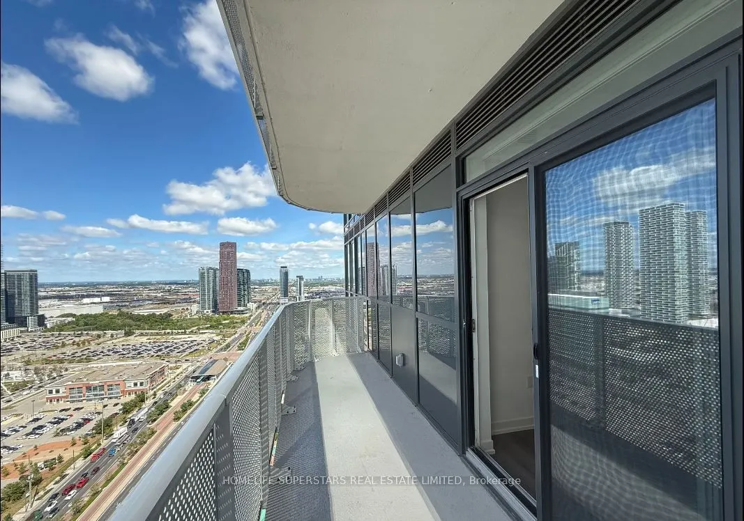 28 Interchange Way, #4605