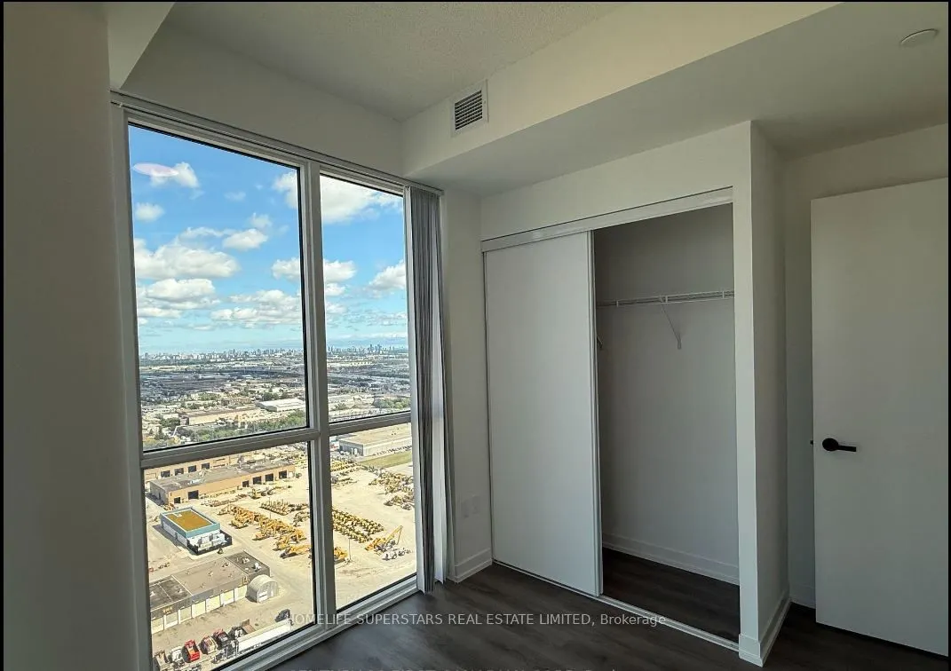 28 Interchange Way, #4605