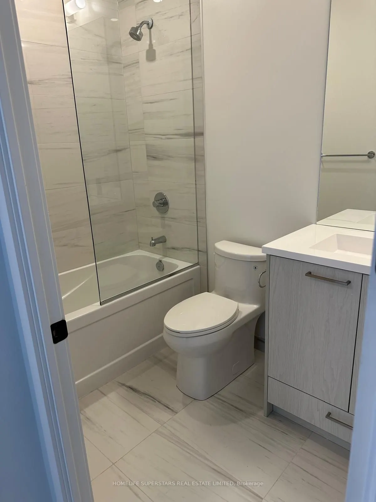 28 Interchange Way, #4605