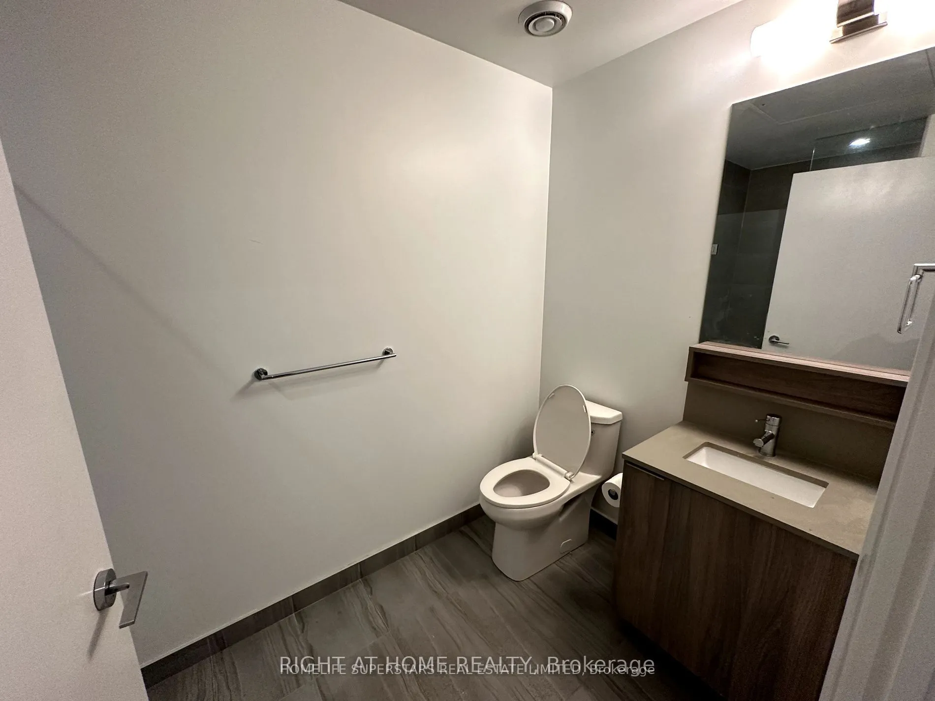 950 Portage Parkway, #5308