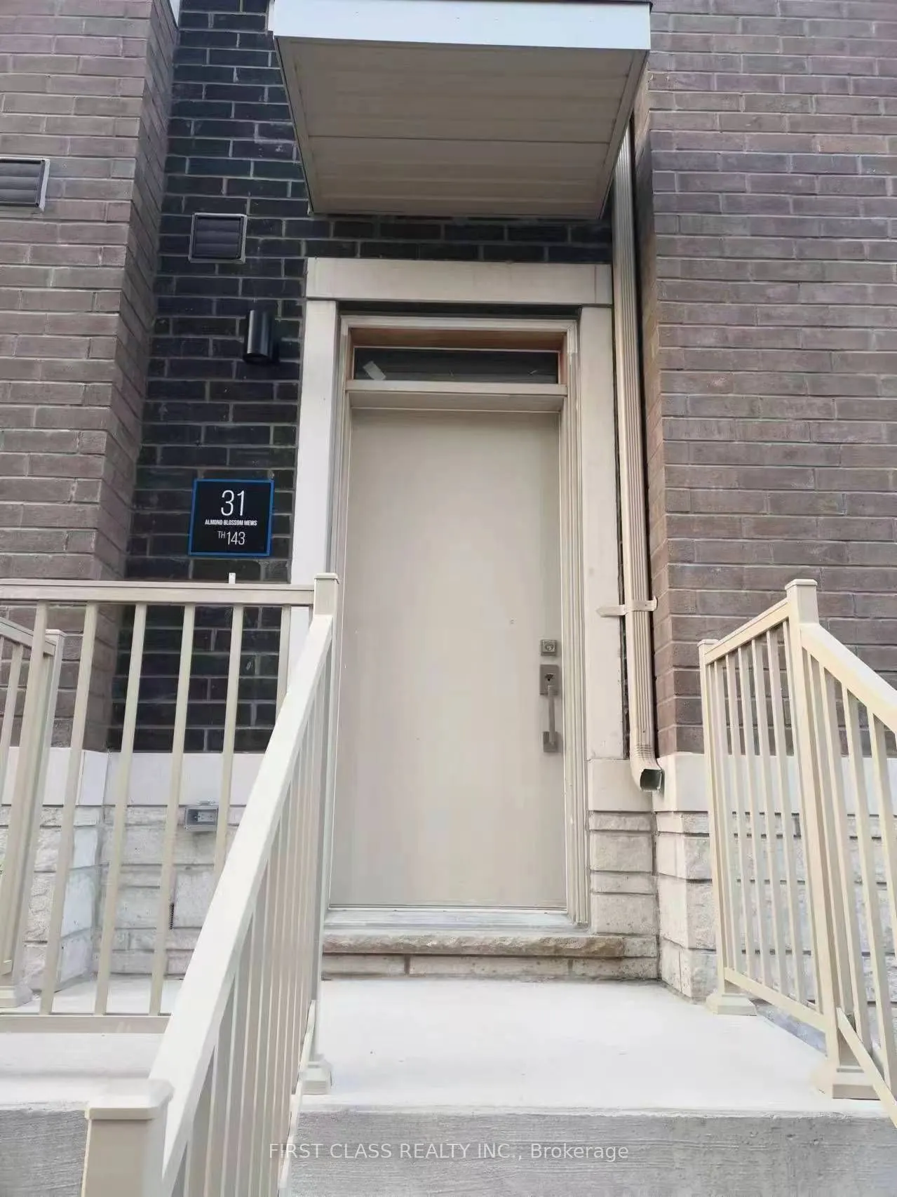 31 Almond Blossom Mews, #TH143
