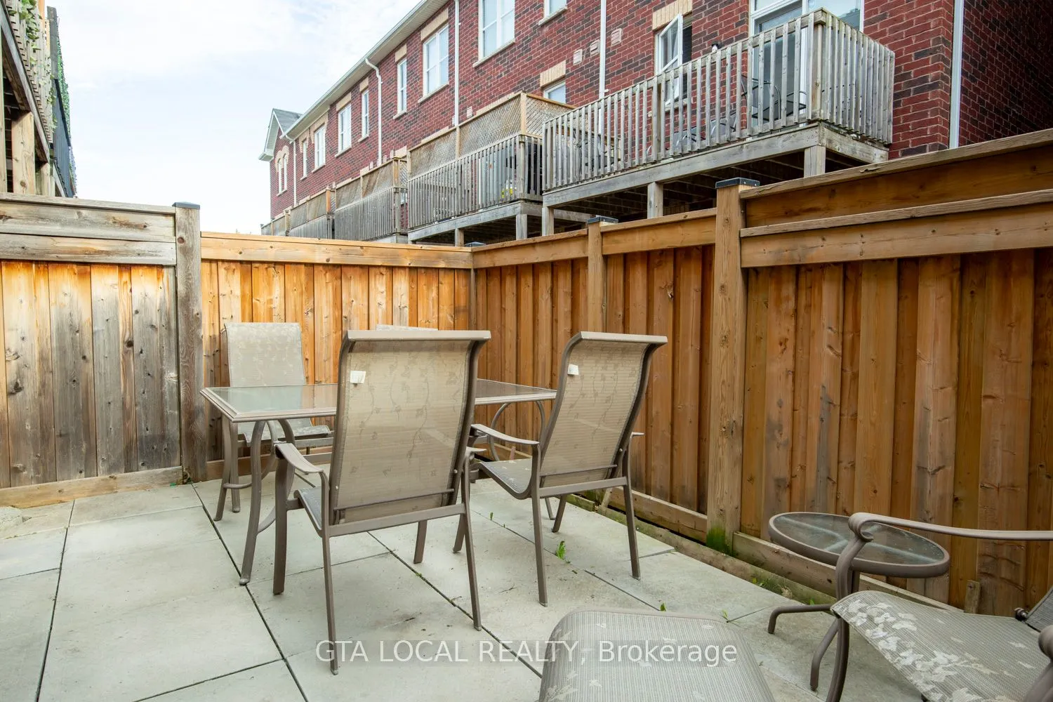 10 Porter Avenue W, #31