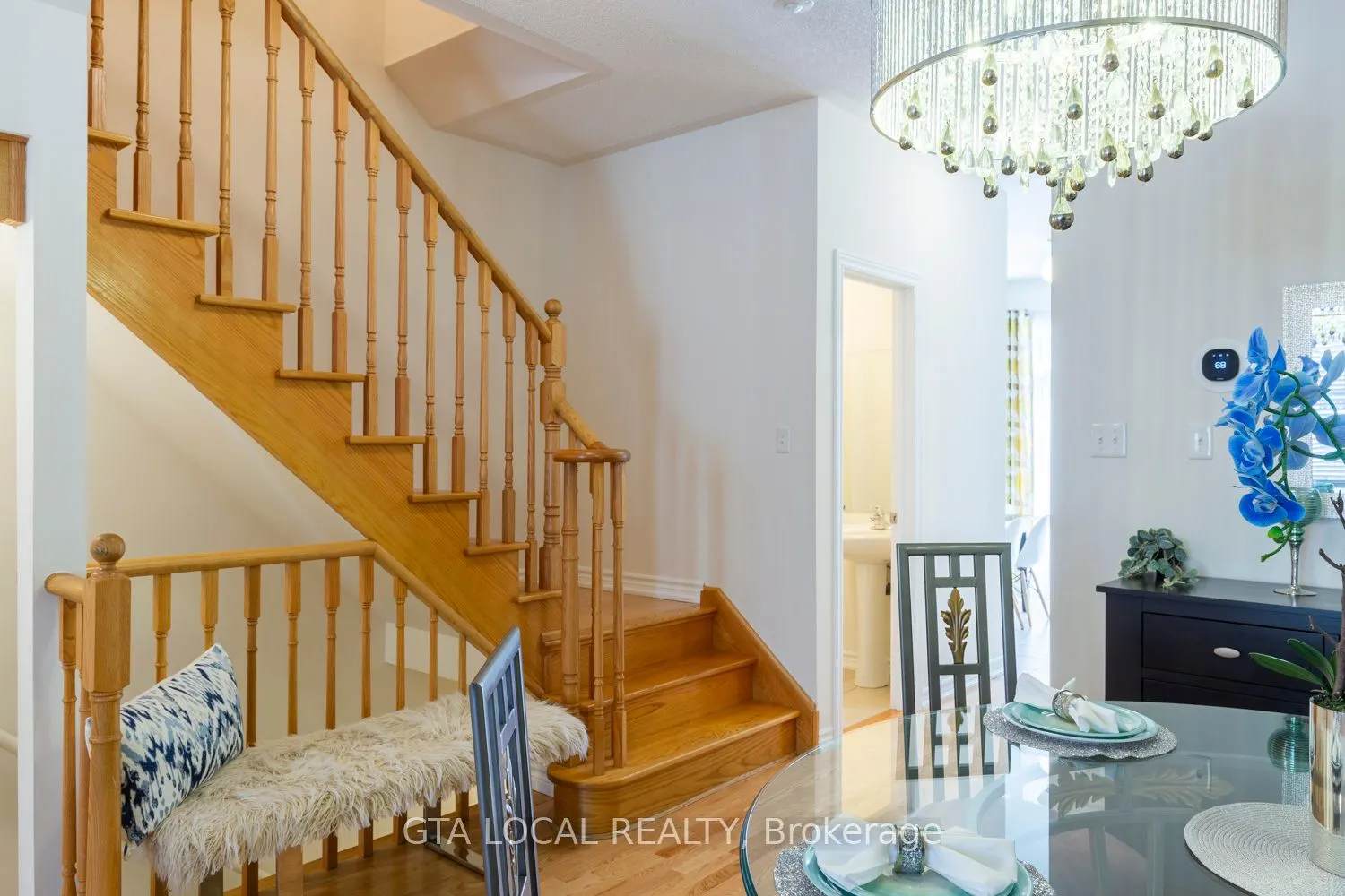 10 Porter Avenue W, #31