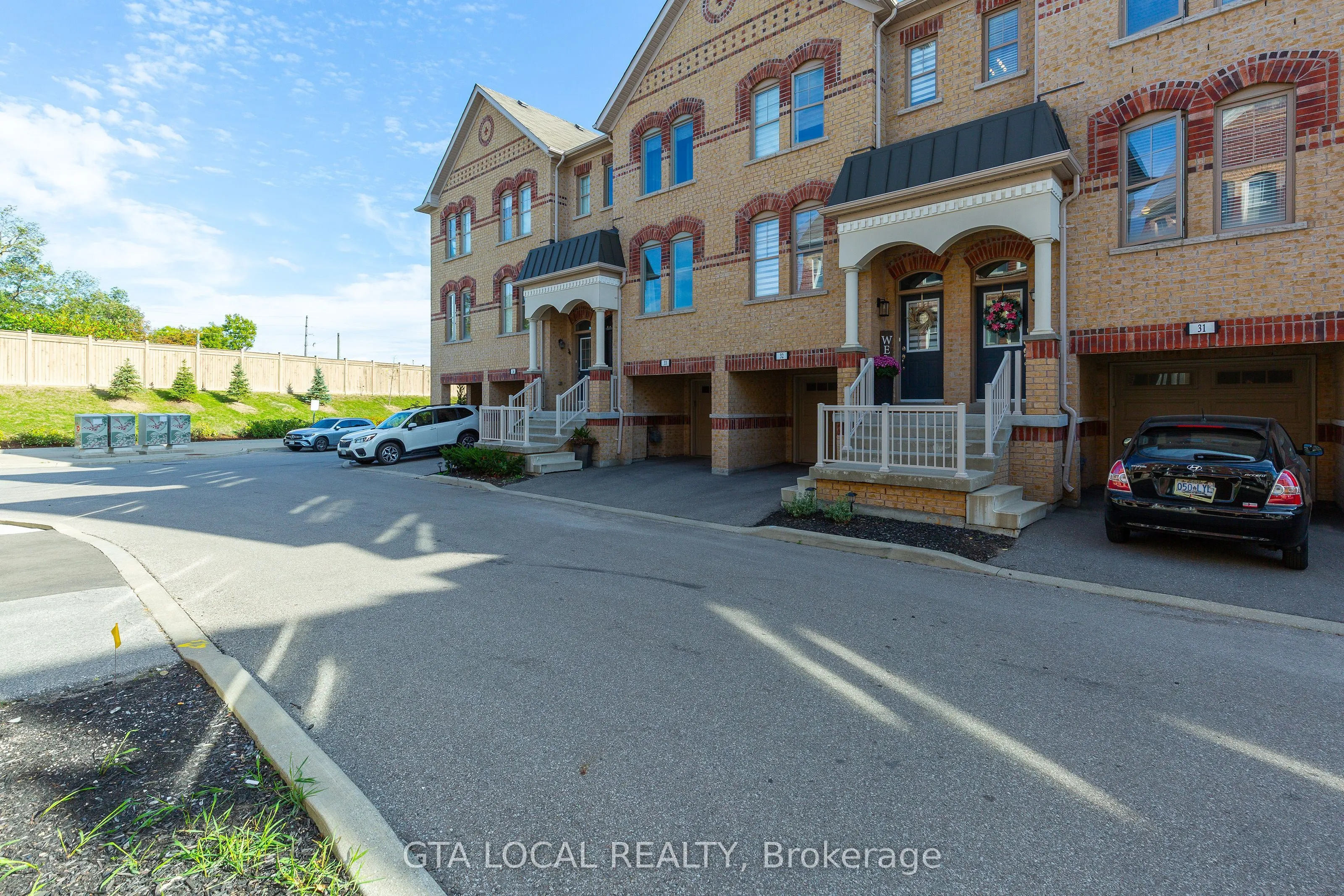 10 Porter Avenue W, #31