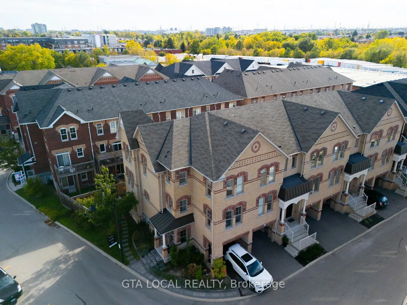 10 Porter Avenue W, #31
