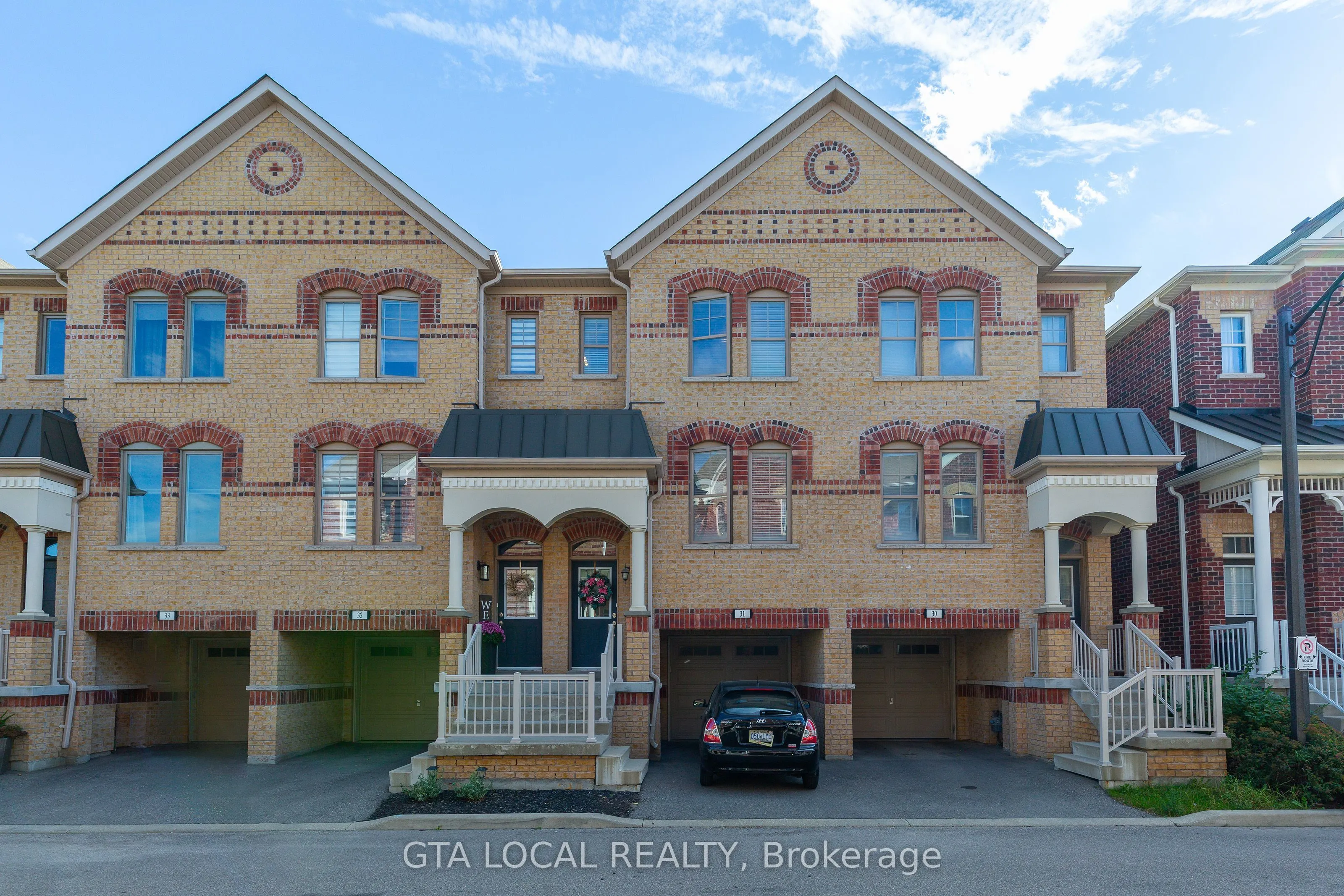 10 Porter Avenue W, #31