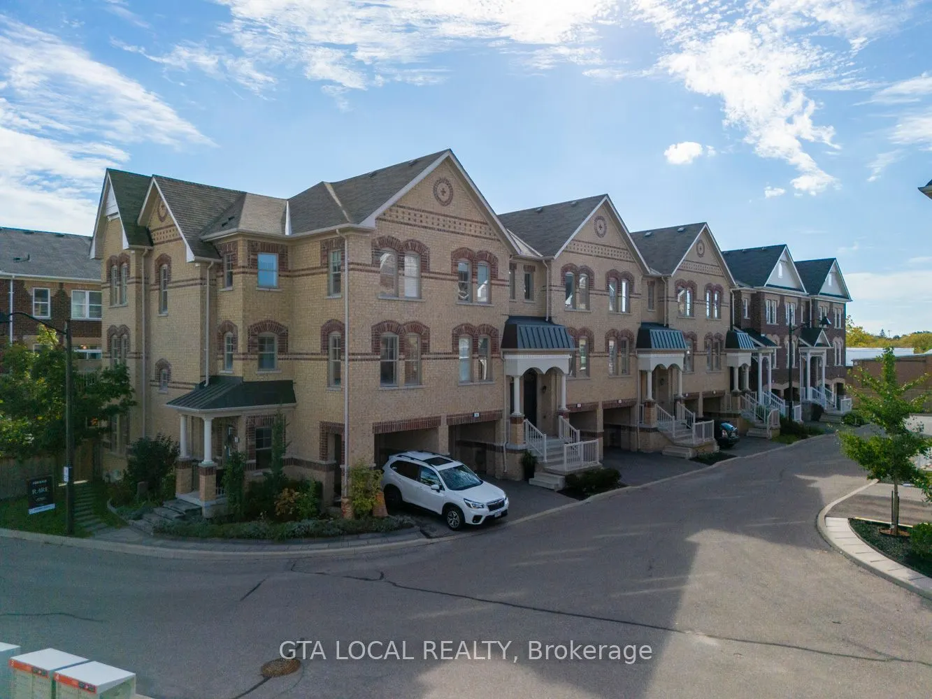 10 Porter Avenue W, #31