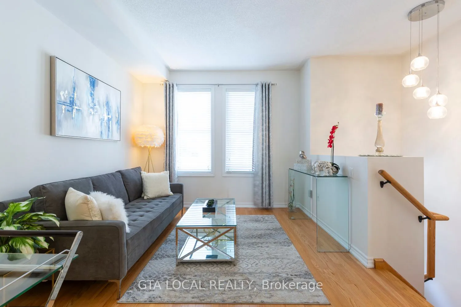 10 Porter Avenue W, #31