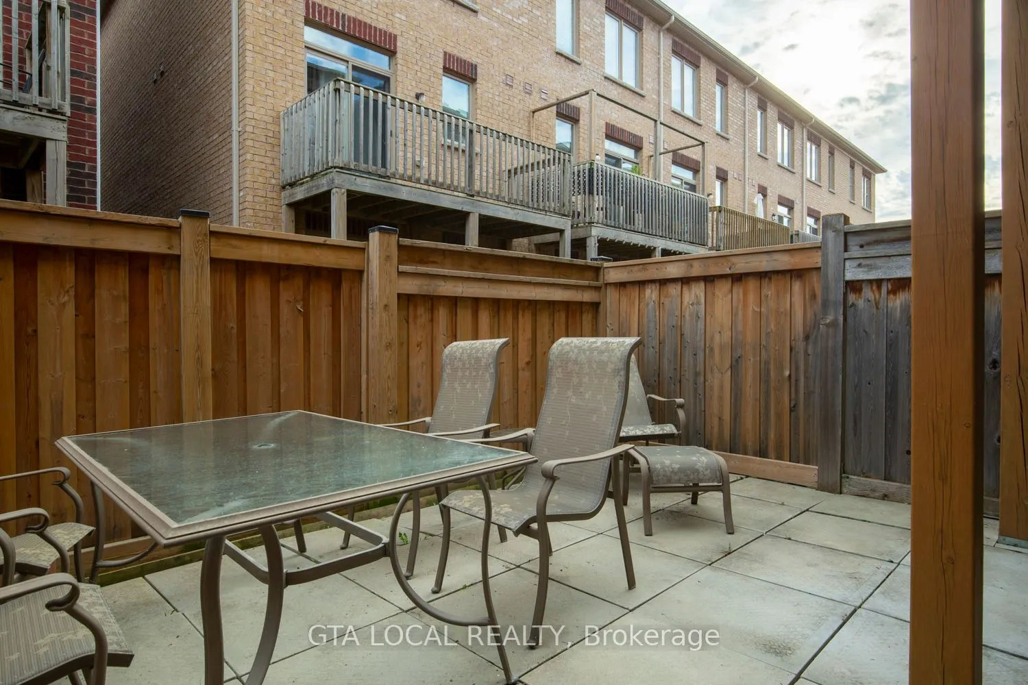 10 Porter Avenue W, #31