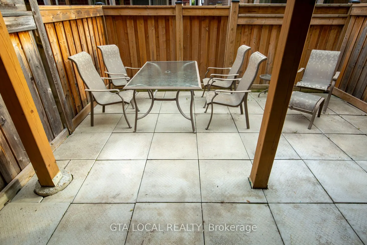 10 Porter Avenue W, #31