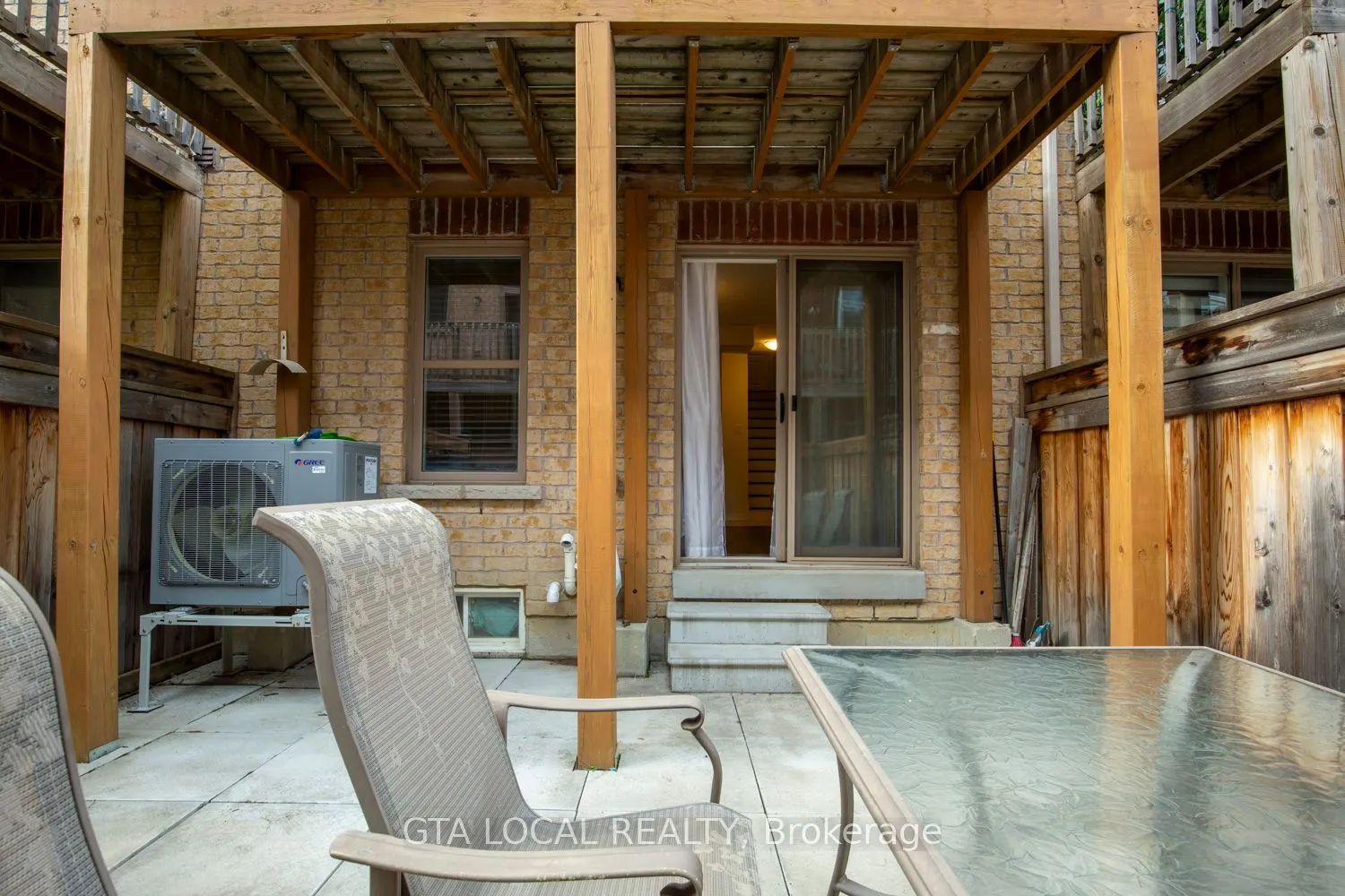 10 Porter Avenue W, #31