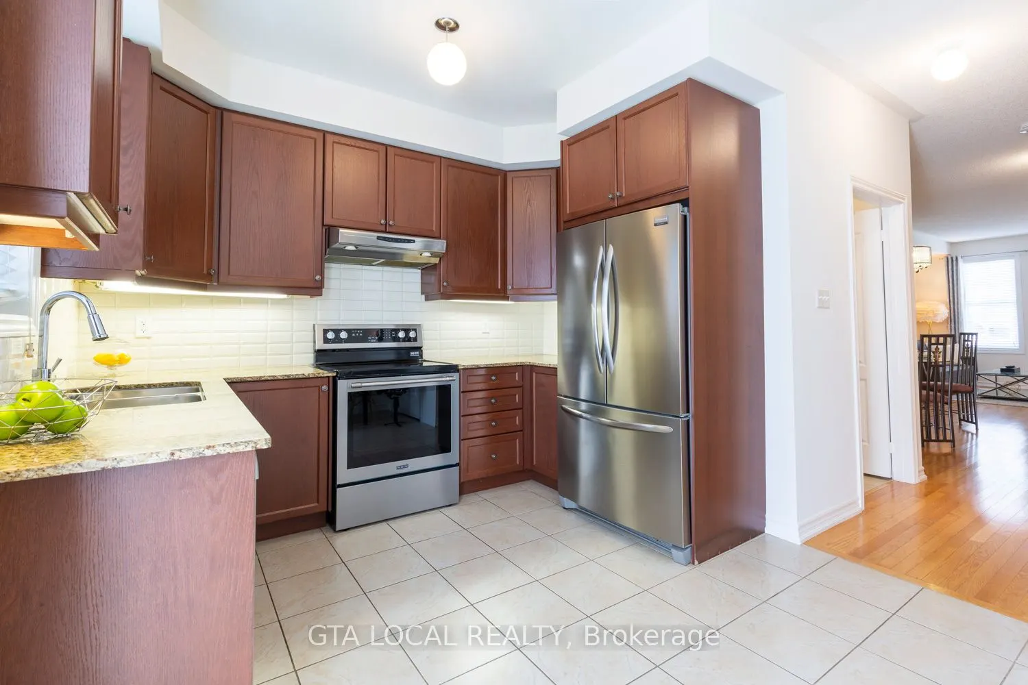 10 Porter Avenue W, #31